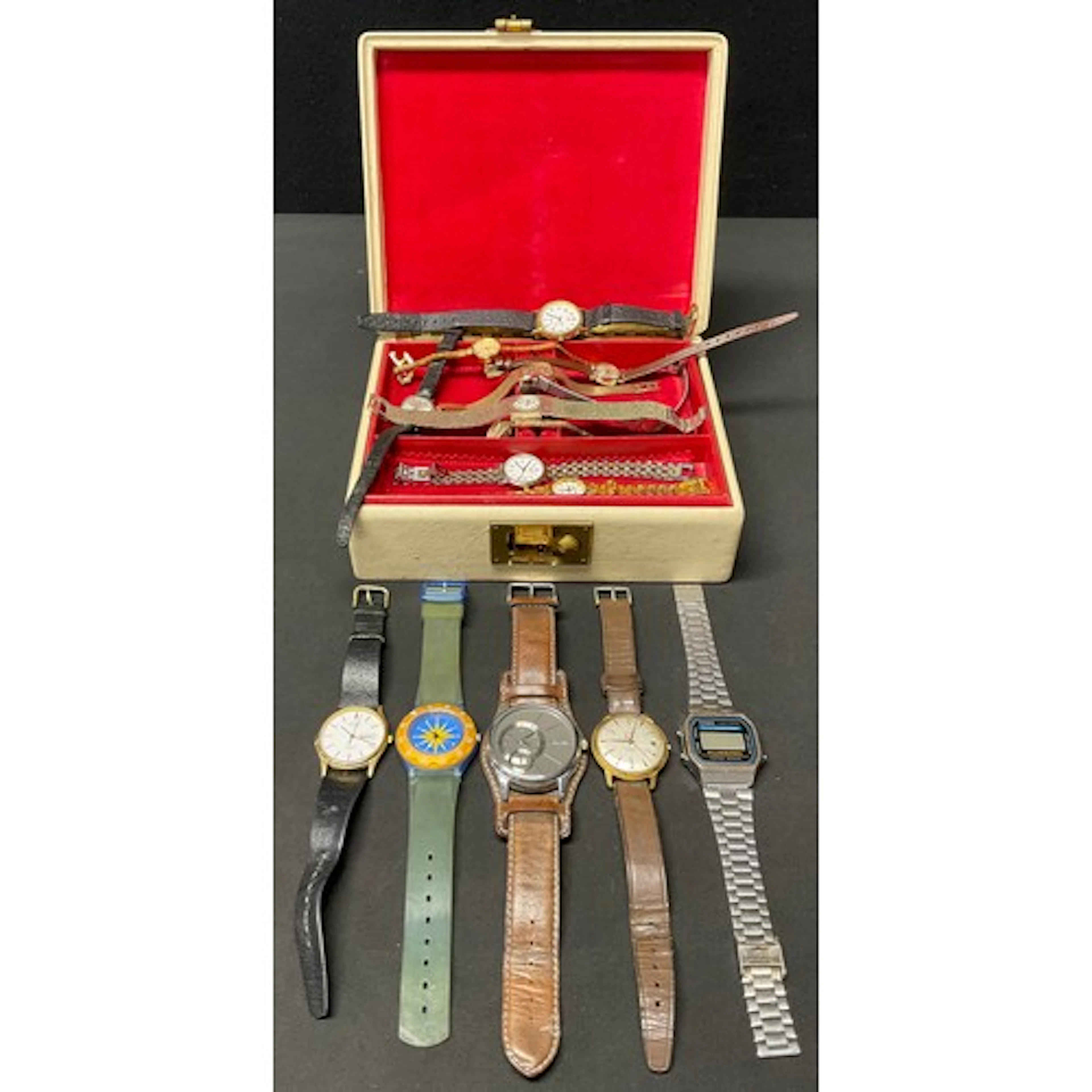 Watches - a collection of fifteen vintage and modern wristwa...