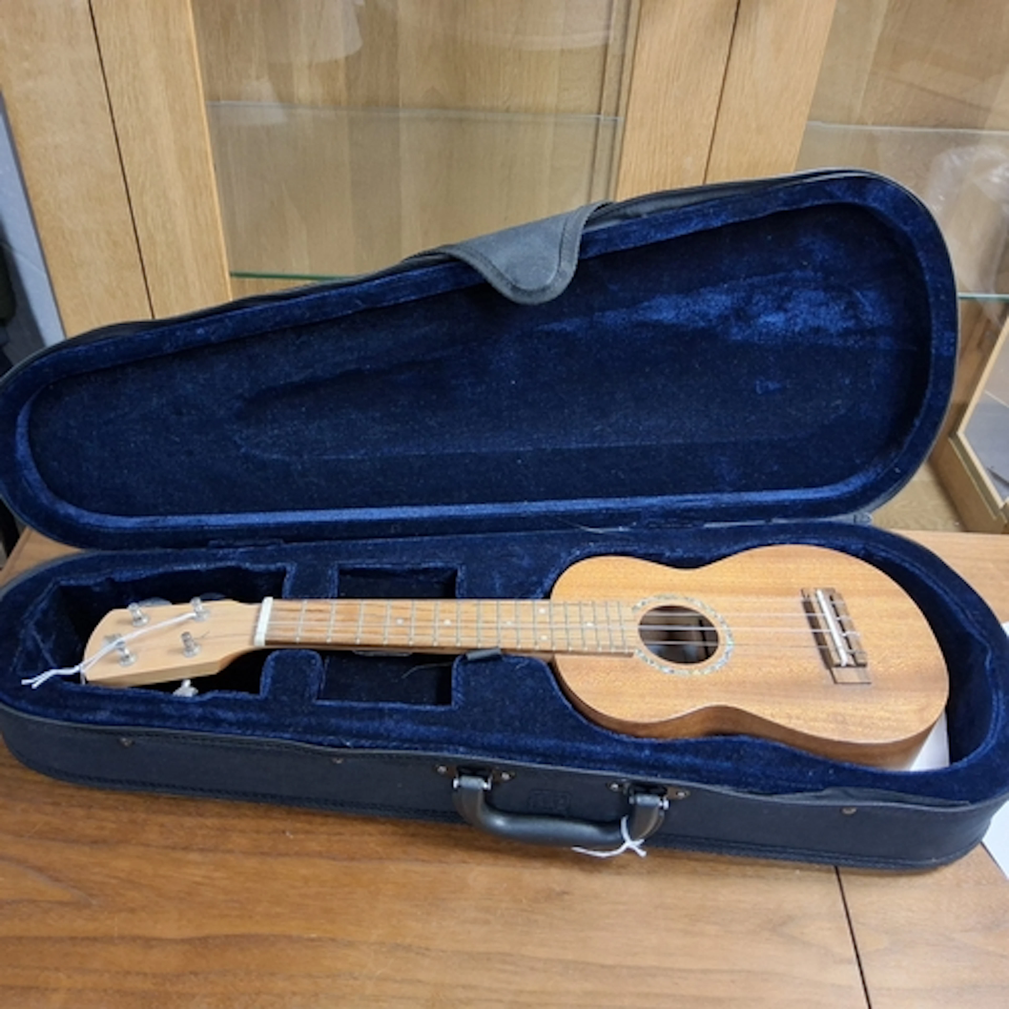A CLIFFORD ESSEX MUSIC CO LIMITED 'THE POPULAR' SOPRANO UKEL...