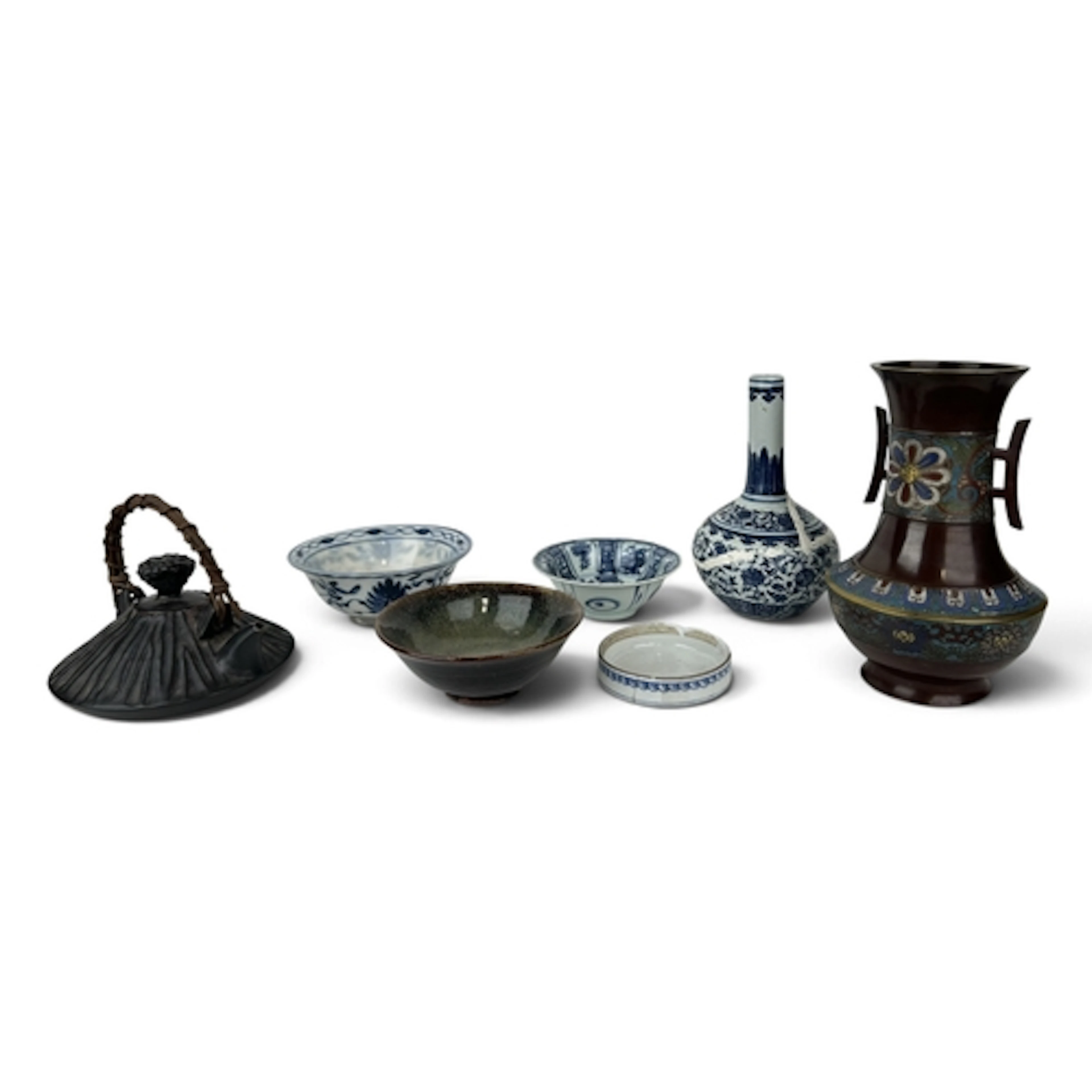 A COLLECTION OF CHINESE AND ORIENTAL WARES To include vases,...