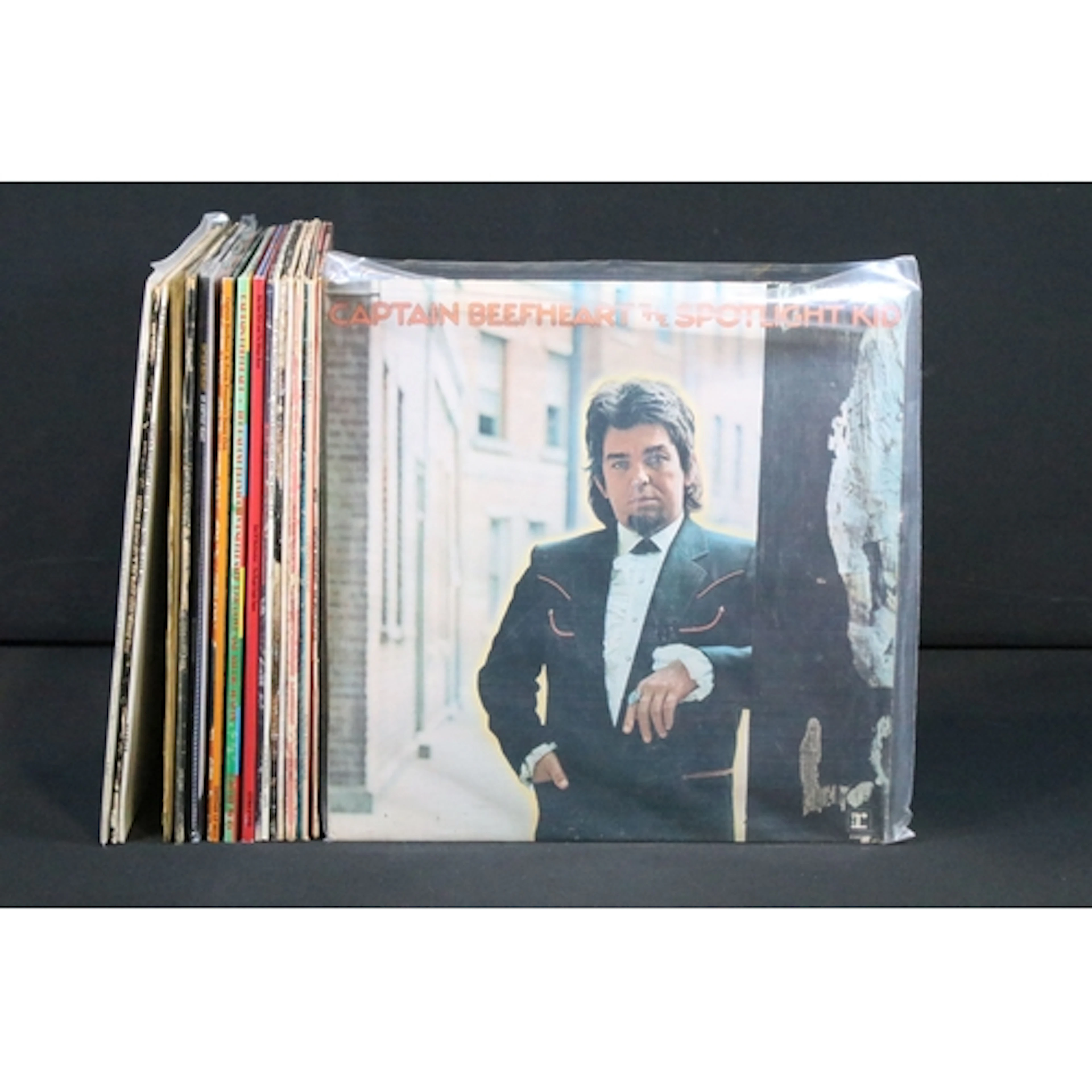 Vinyl - 18 Captain Beefheart LPs featuring recent release co...