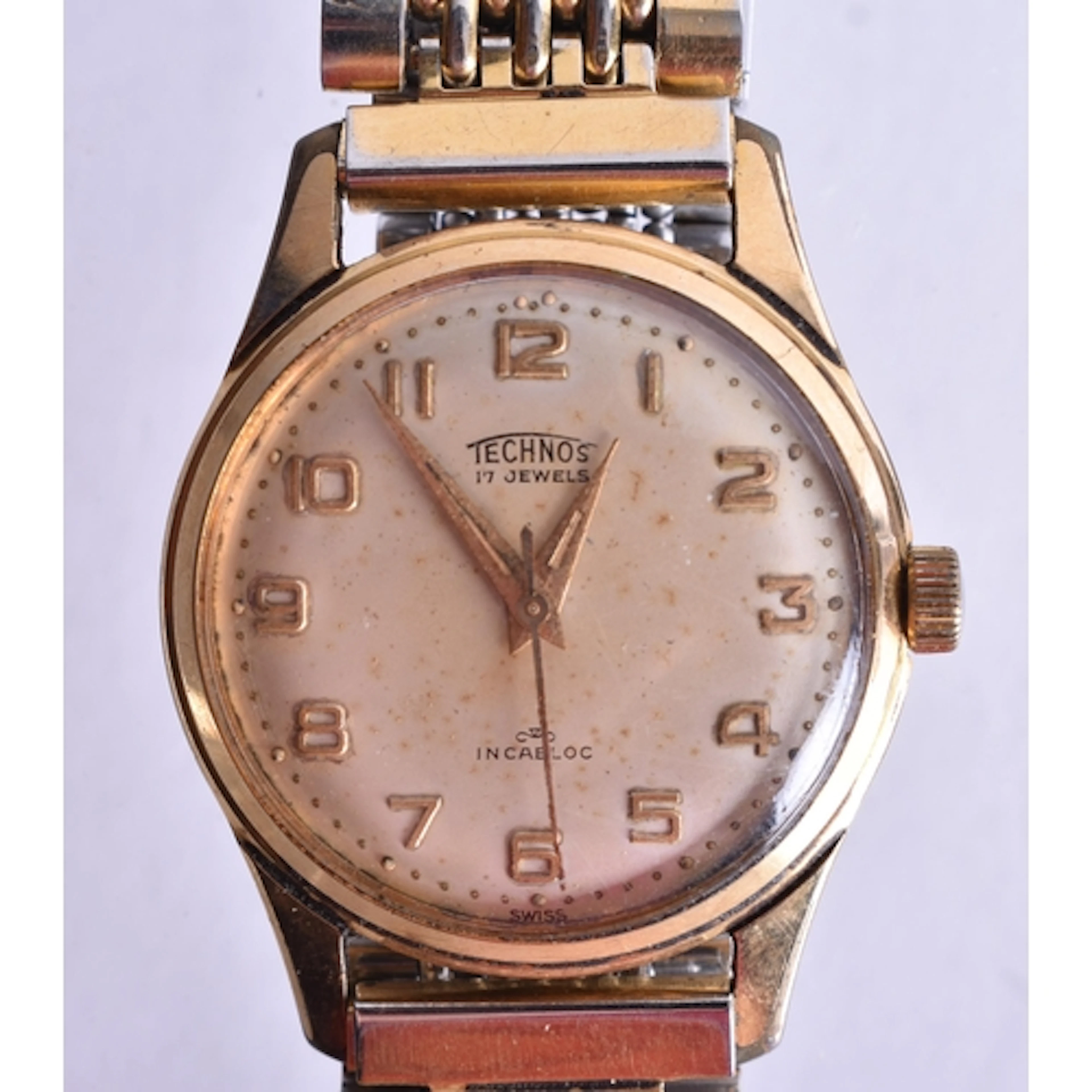 Vintage Technos Gold Tone Watch Hand-Wind Working. 3.3 cm i...