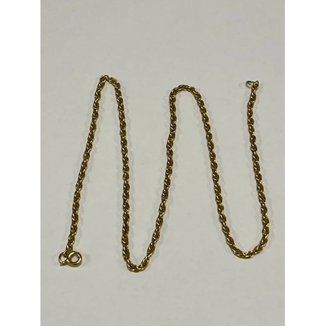 9ct gold rope twist chain, gross weight 4.5g.