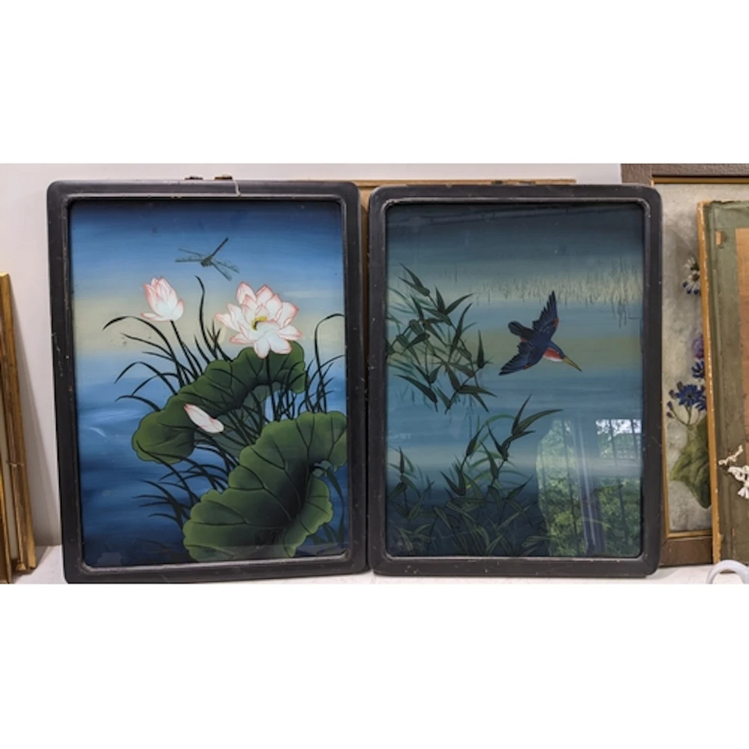 Two early 20th century Chinese reverse glass paintings to in...