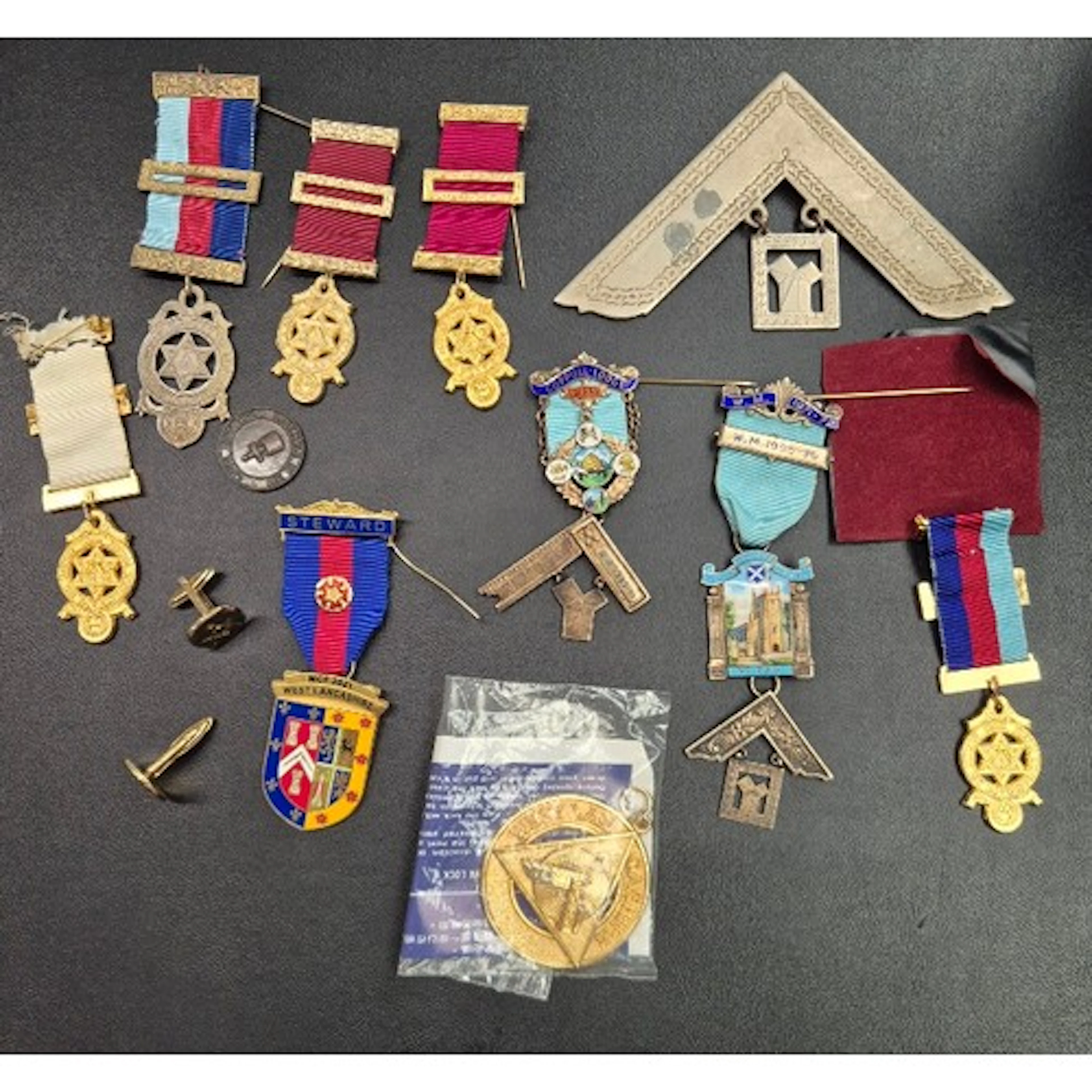 A bag of Masonic medals etc