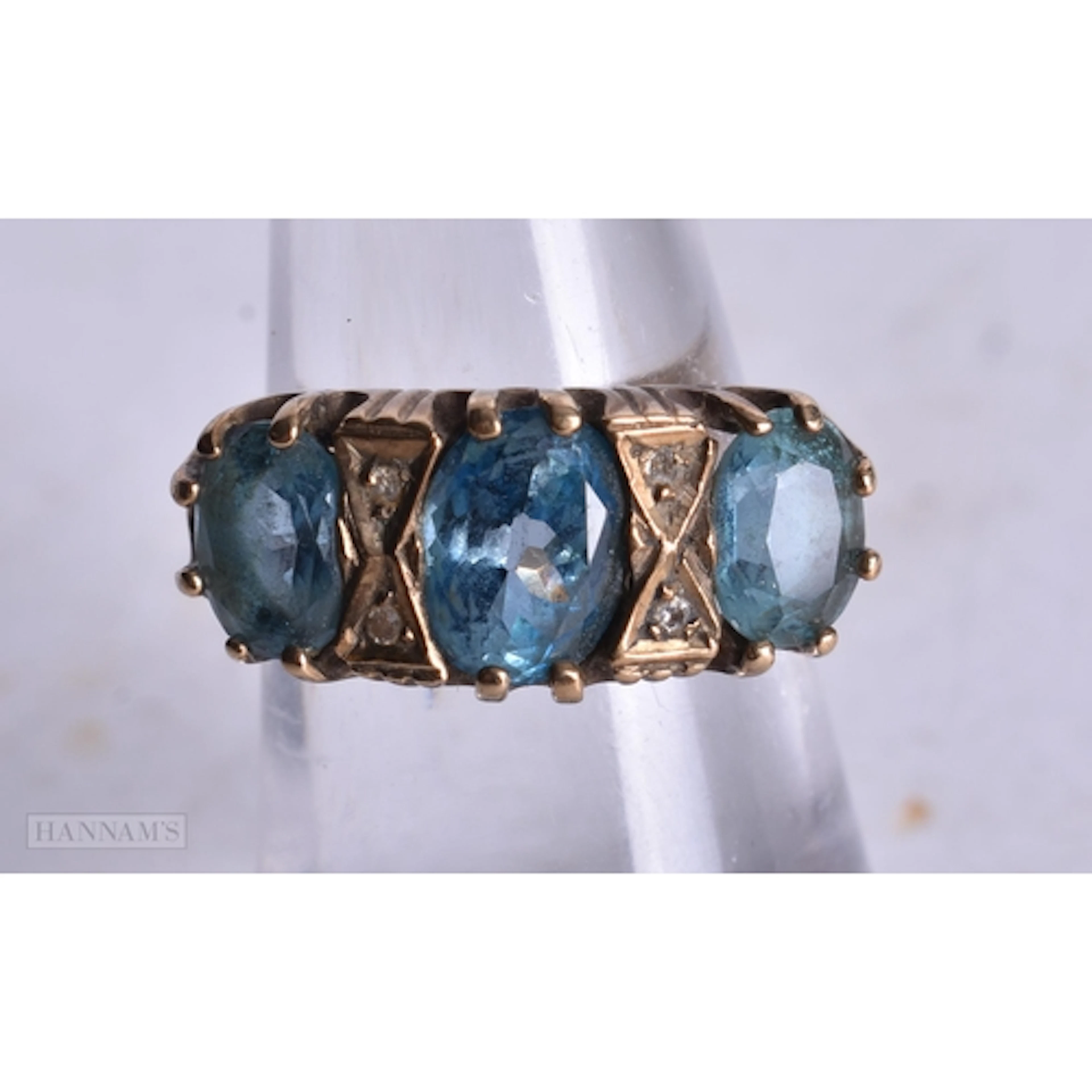 9ct gold blue topaz diamond boat ring (4.5g). J/K.