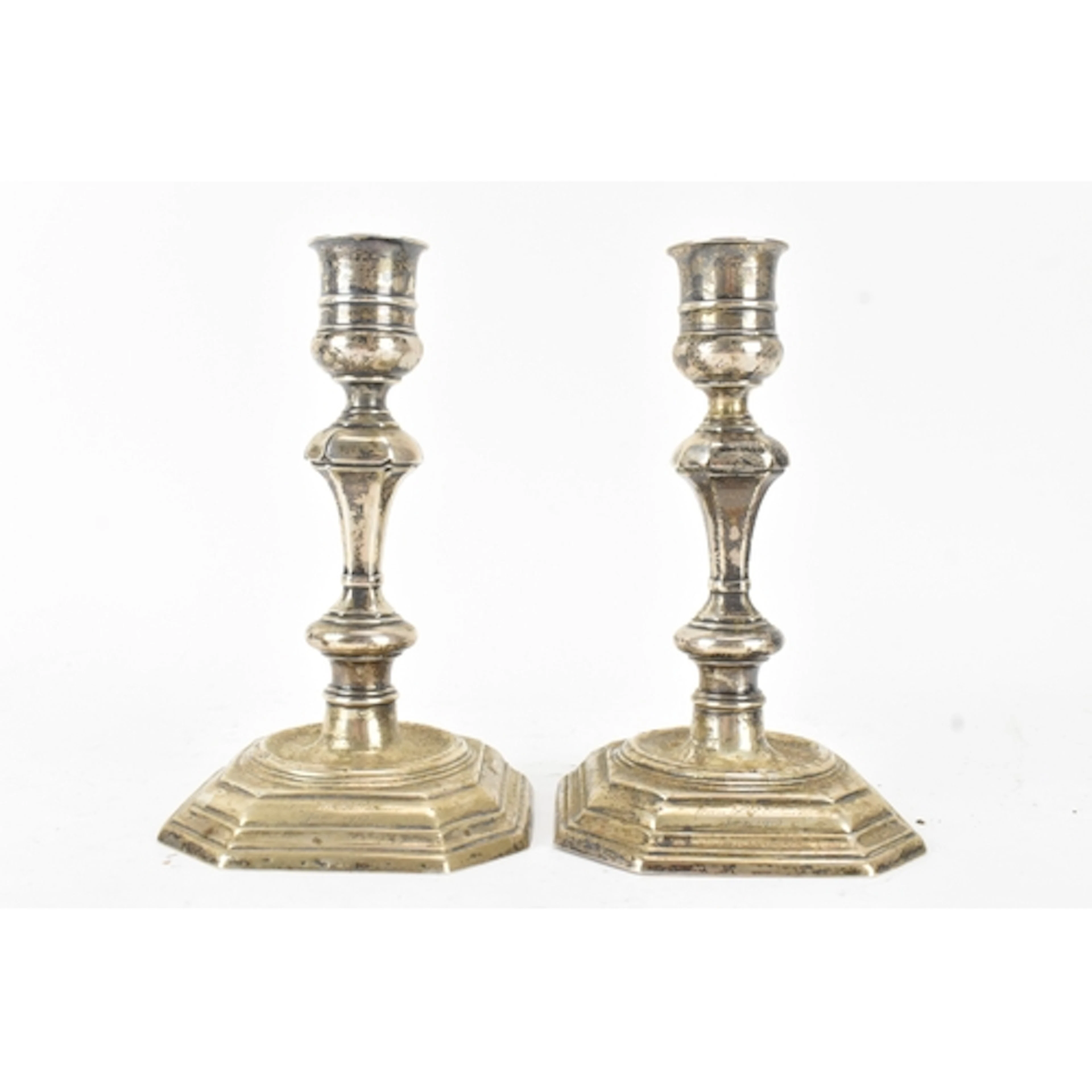 A pair of Edwardian silver candlesticks, by Thomas Bradbury ...