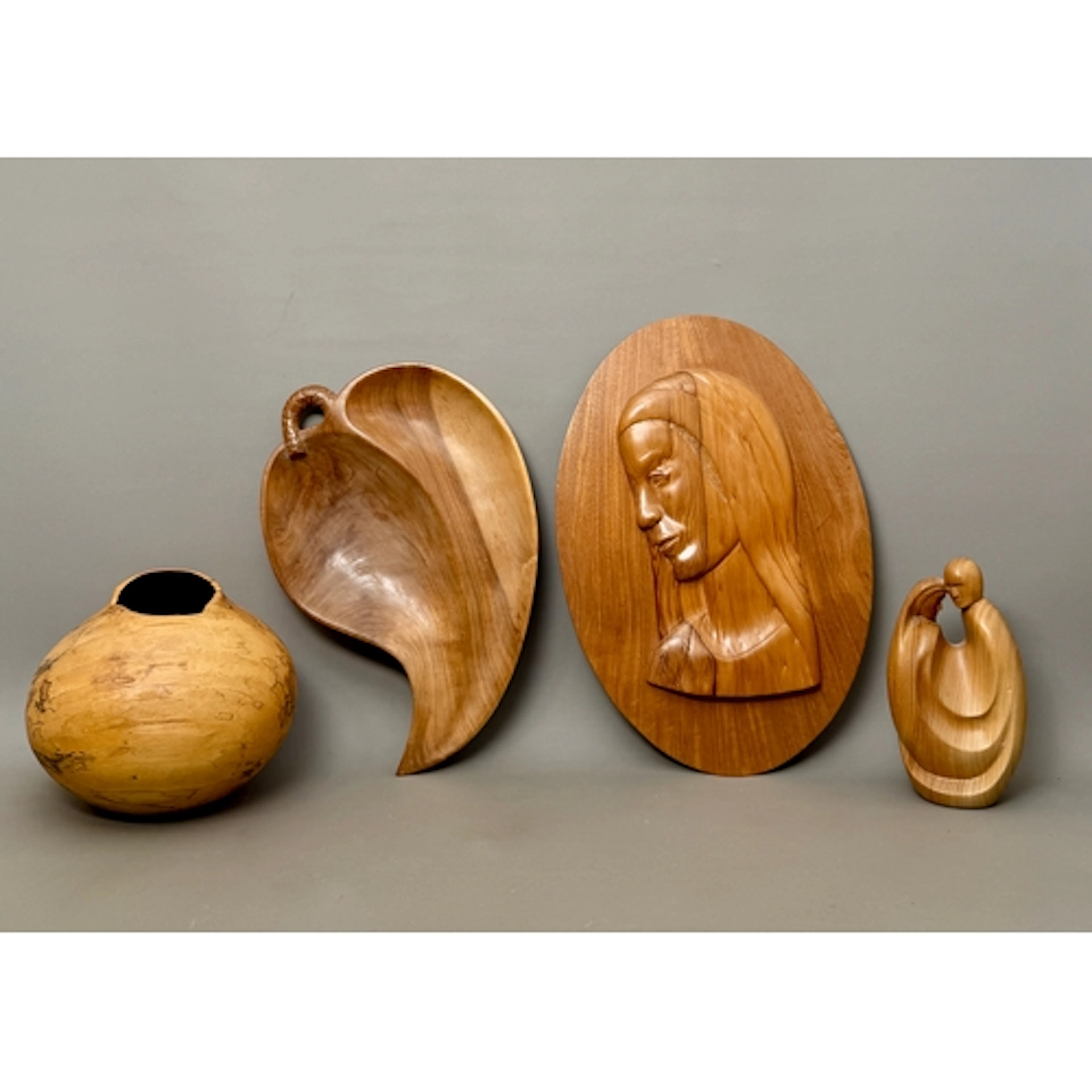Four pieces of Kaiser porcelain - comprising a cobalt blue a...