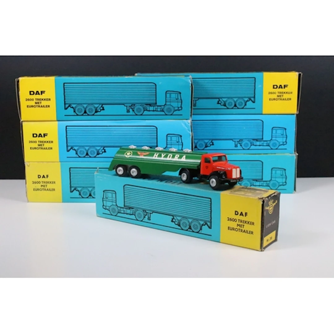 Seven boxed Lion Car No. 36 DAF 2600 Trekker Met Eurotrailer...