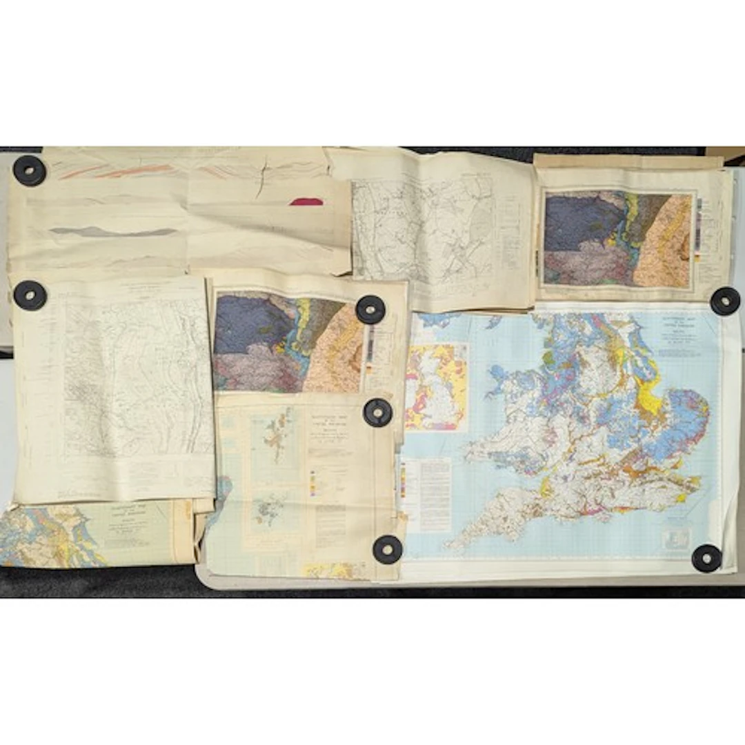 ORDNANCE SURVEY MAPS : 25 Ordnance survey maps, GB & selecte...