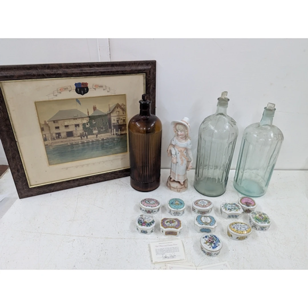 A mixed group to include three glass poison bottles, a colle...