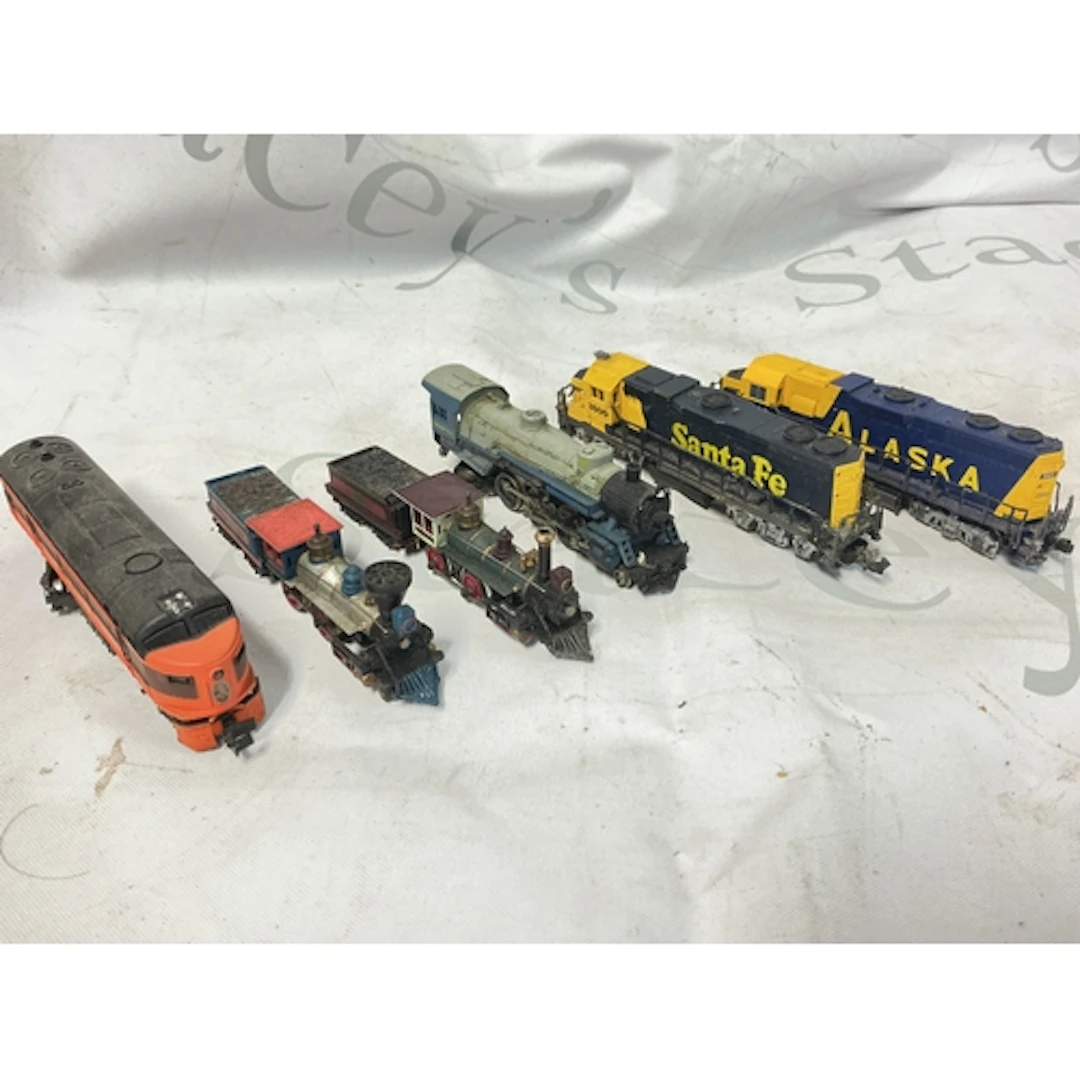 A Collection Of 6 N Gauge Locomotives Including Atlas, Bachm...