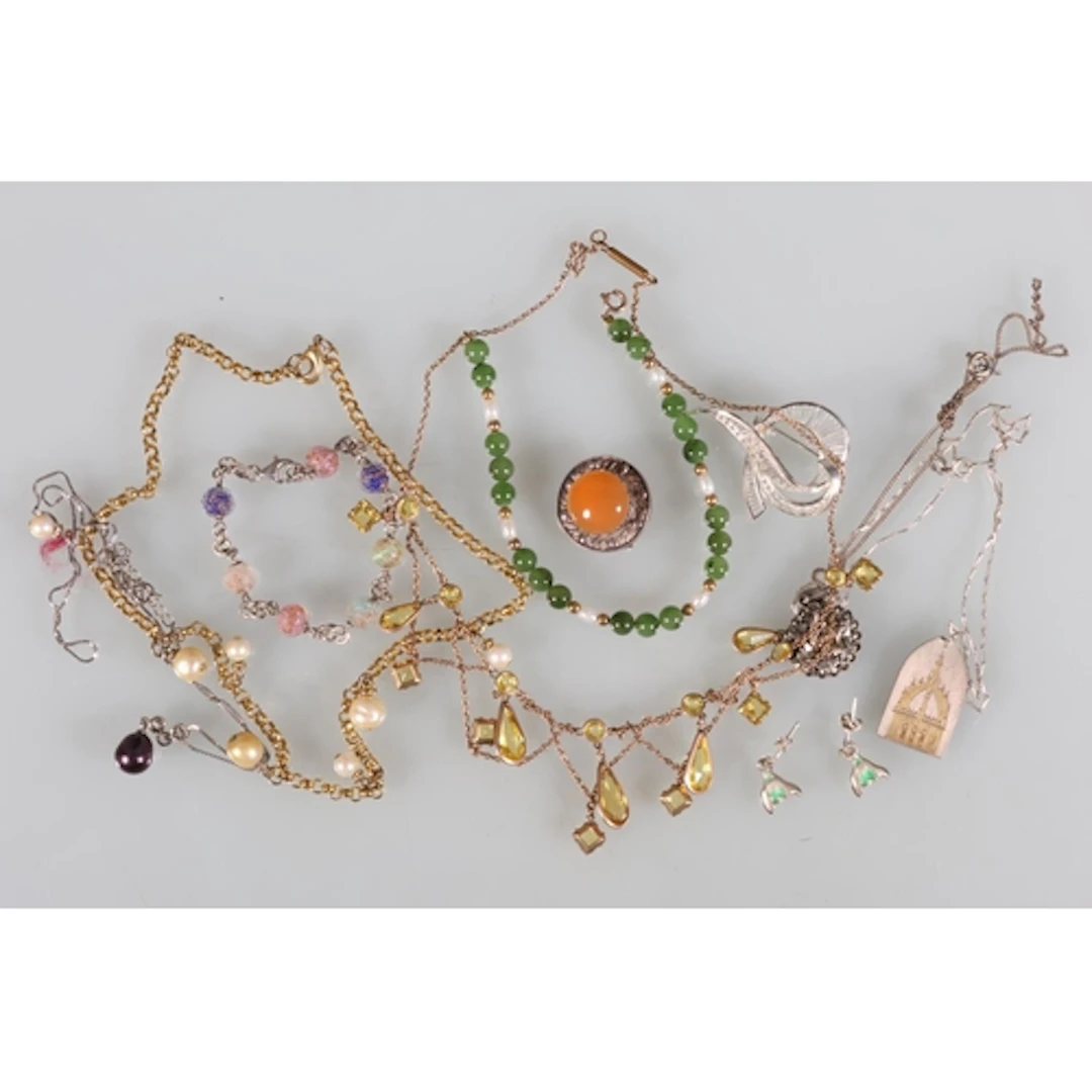 Costume jewellery to include a jade and pearl bracelet,...