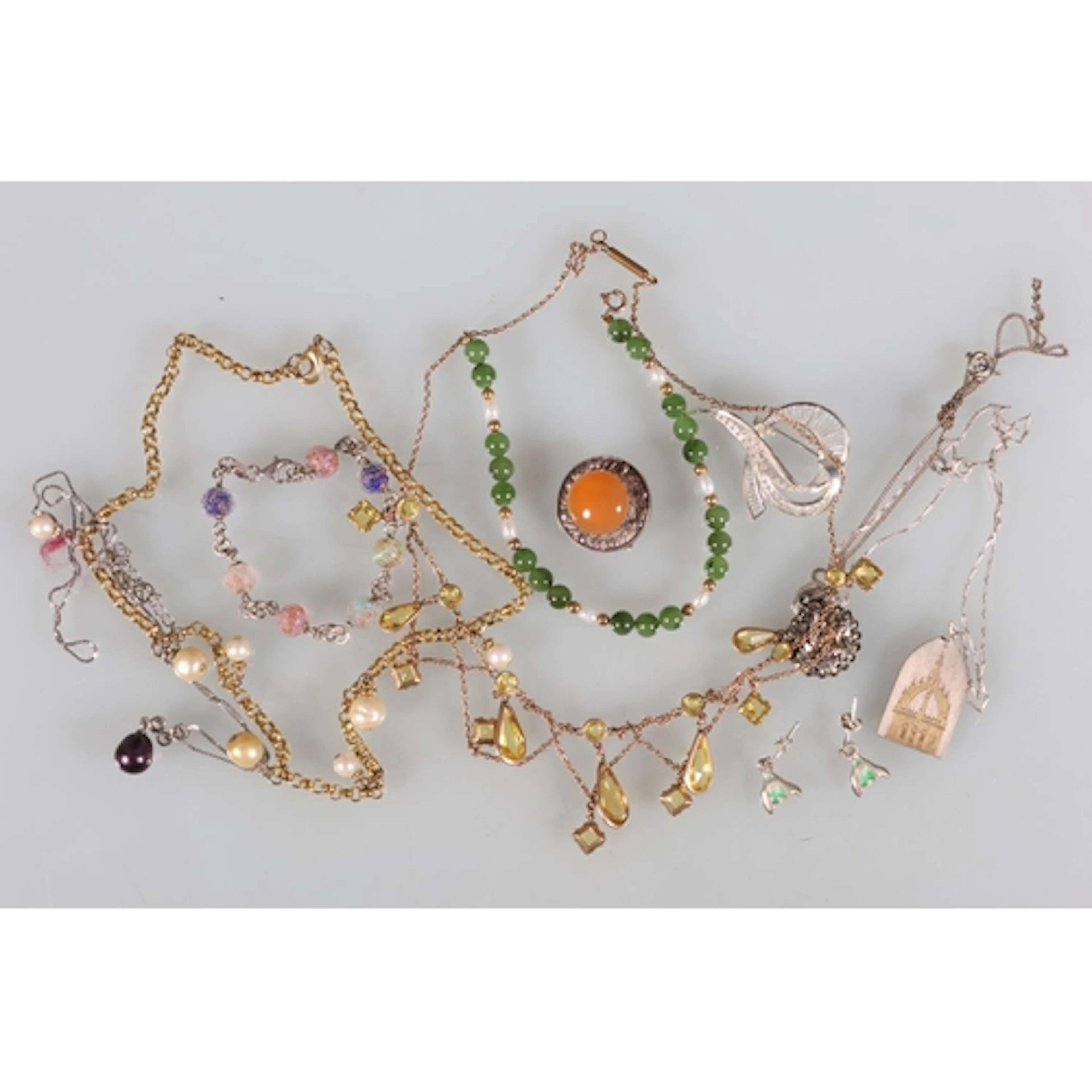 Costume jewellery to include a jade and pearl bracelet,...