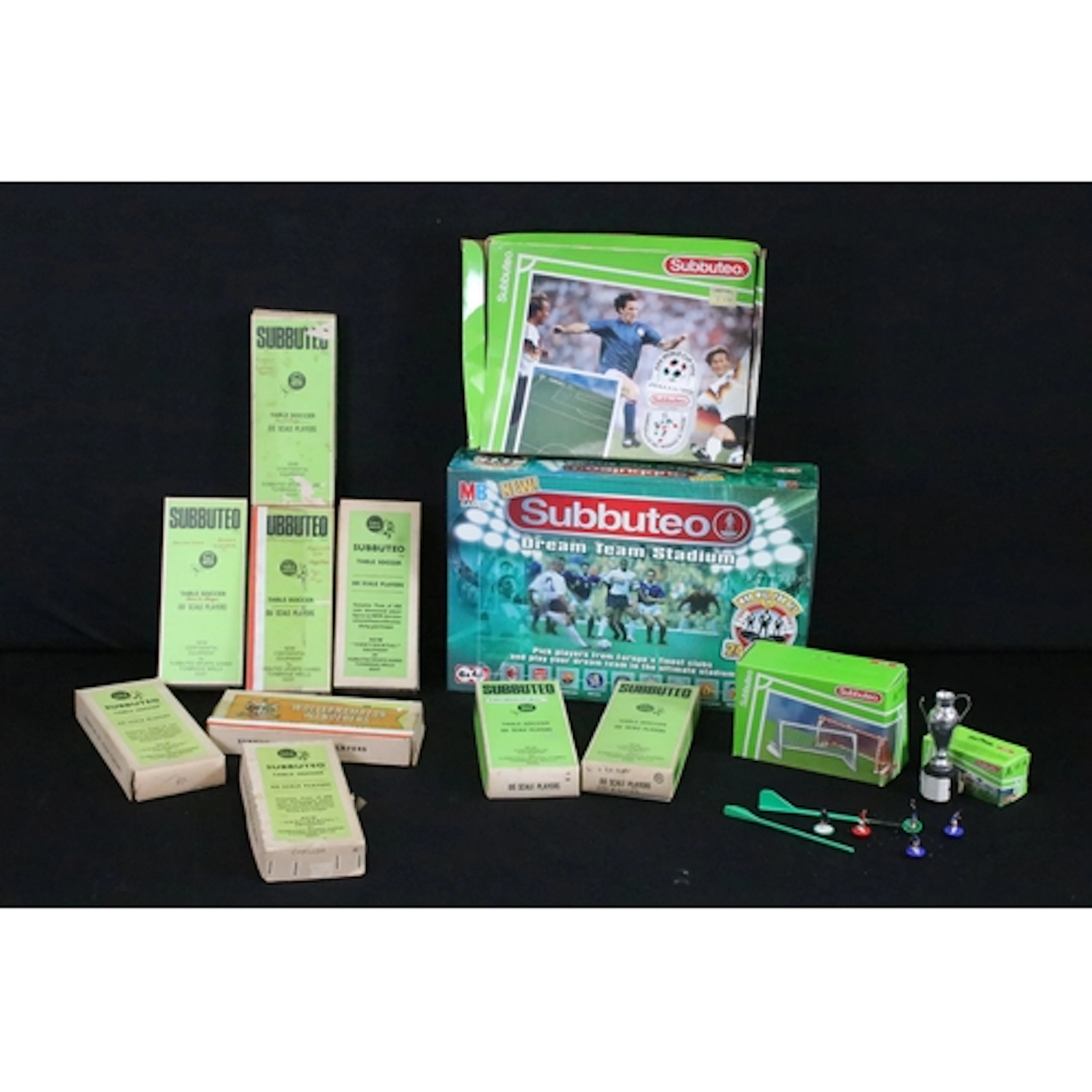 Subbuteo - Collection of boxed HW players contained within 9...
