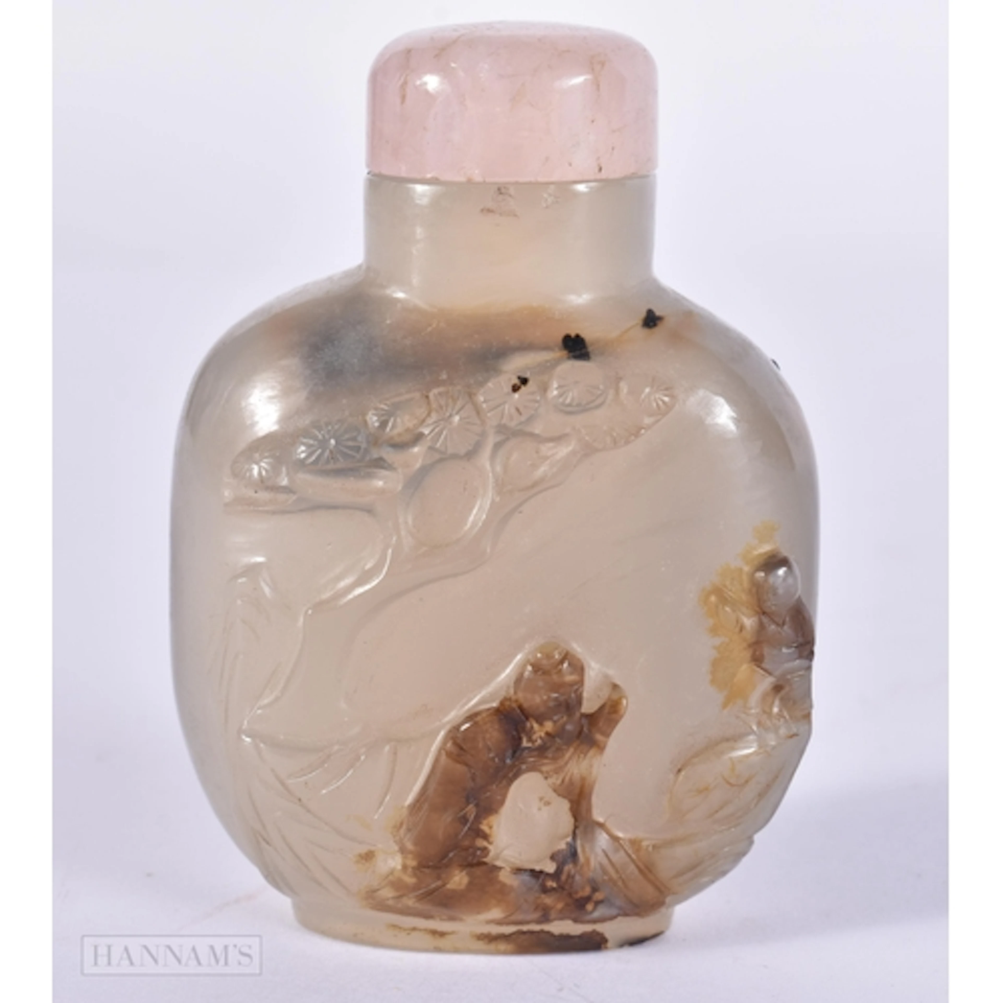 A FINE 18TH/19TH CENTURY CHINESE CARVED AGATE SNUFF BOTTLE A...