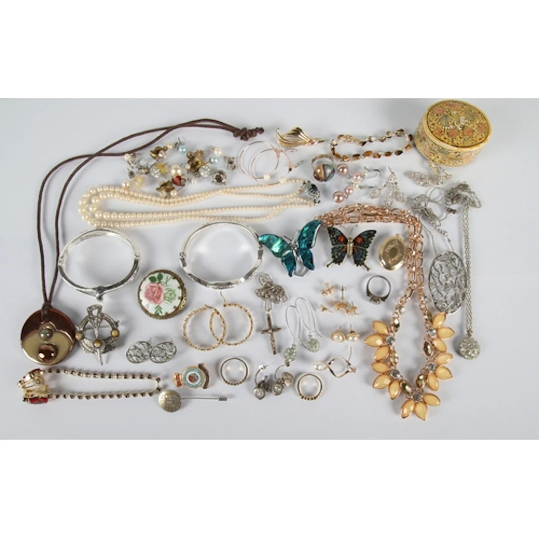 Collection of costume jewellery to include earrings, stiff b...