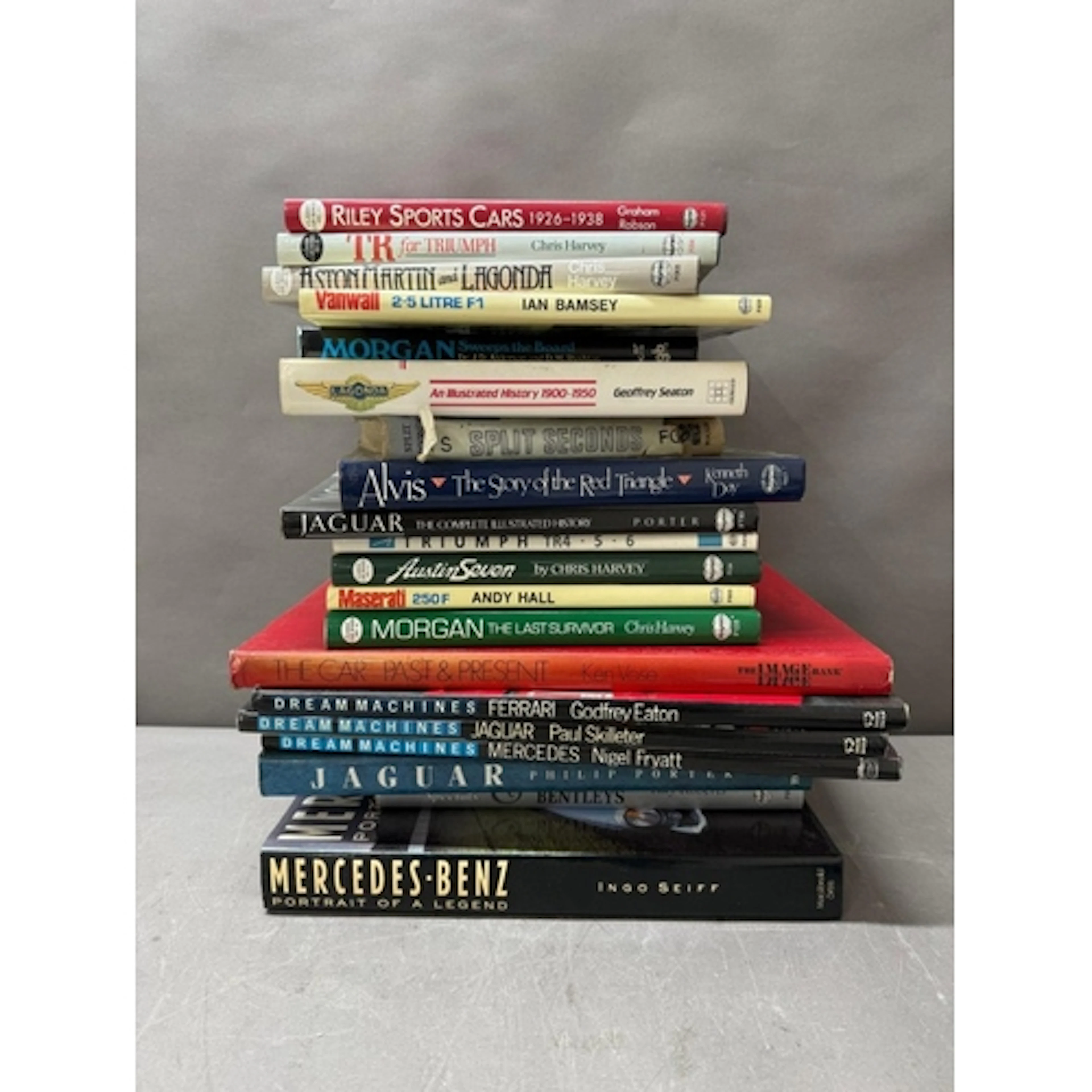 A selection of automotive reference books to include Mercede...