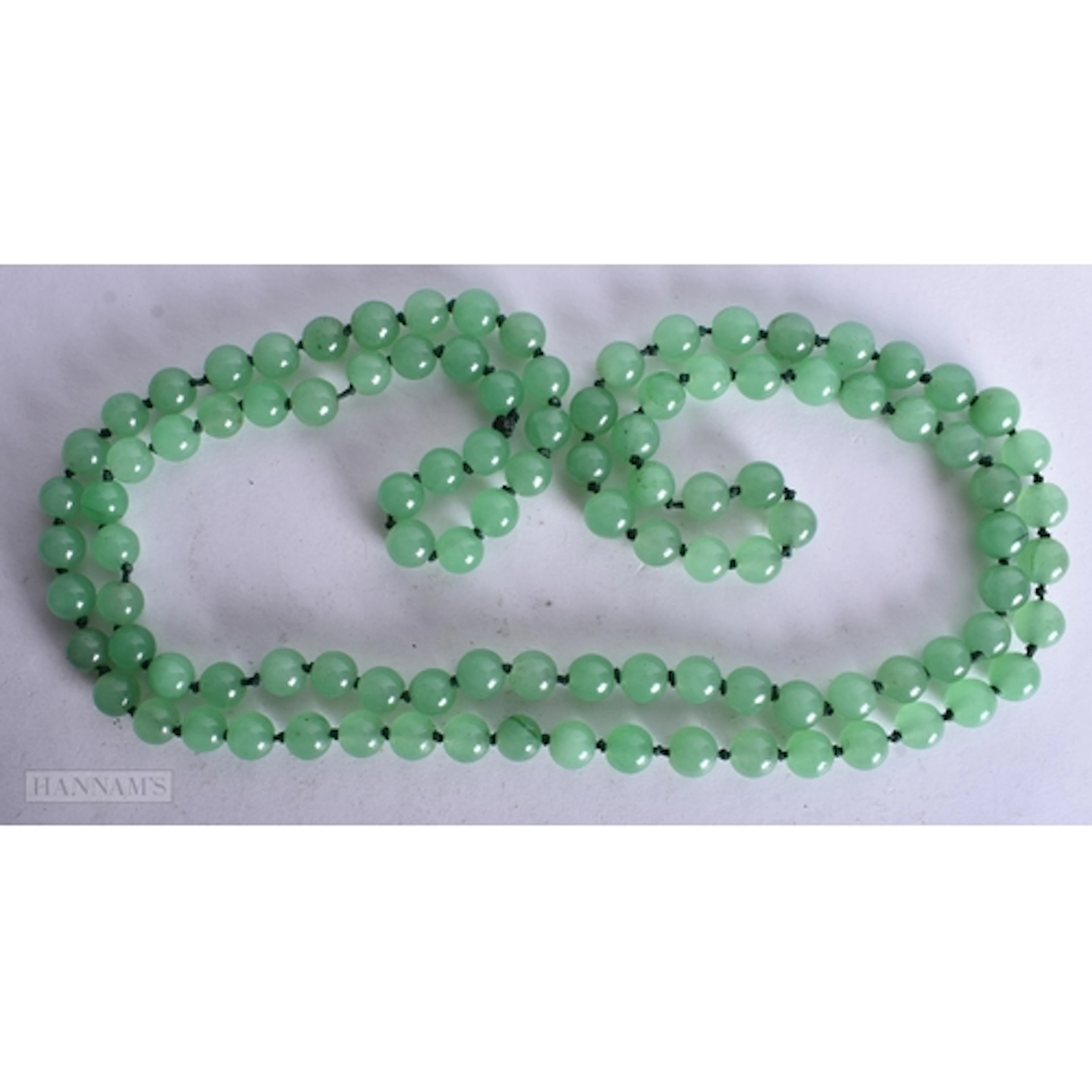A JADE NECKLACE.120CM