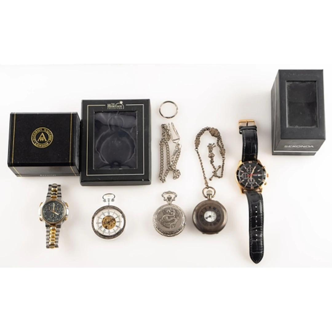 An Accurist Gentleman's Citizen Chronograph wrist watch. Box...