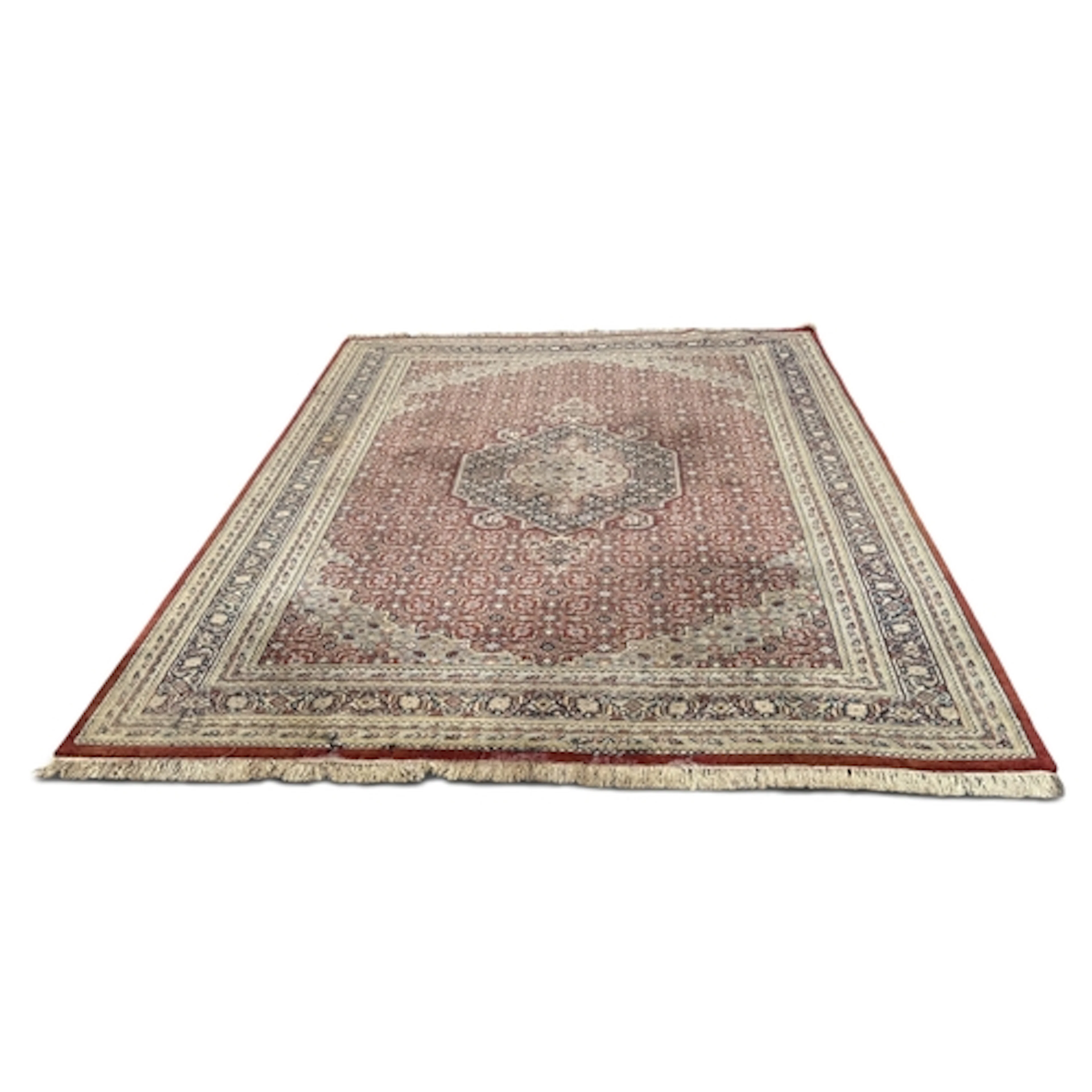 A LARGE INDIAN CARPET, SECOND HALF 20TH CENTURY 370cm x 255c...