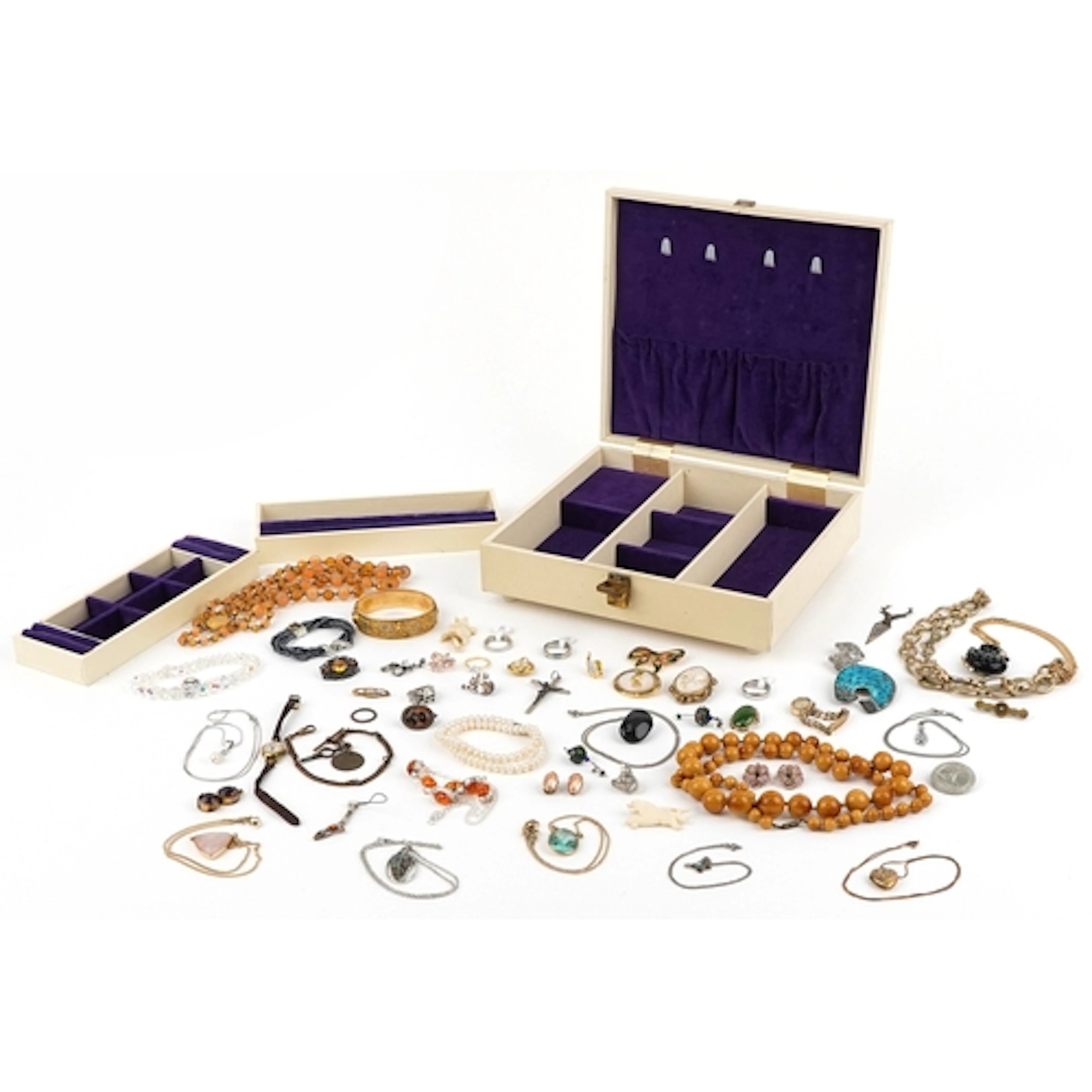 Antique and later jewellery including Victorian cameo shell ...
