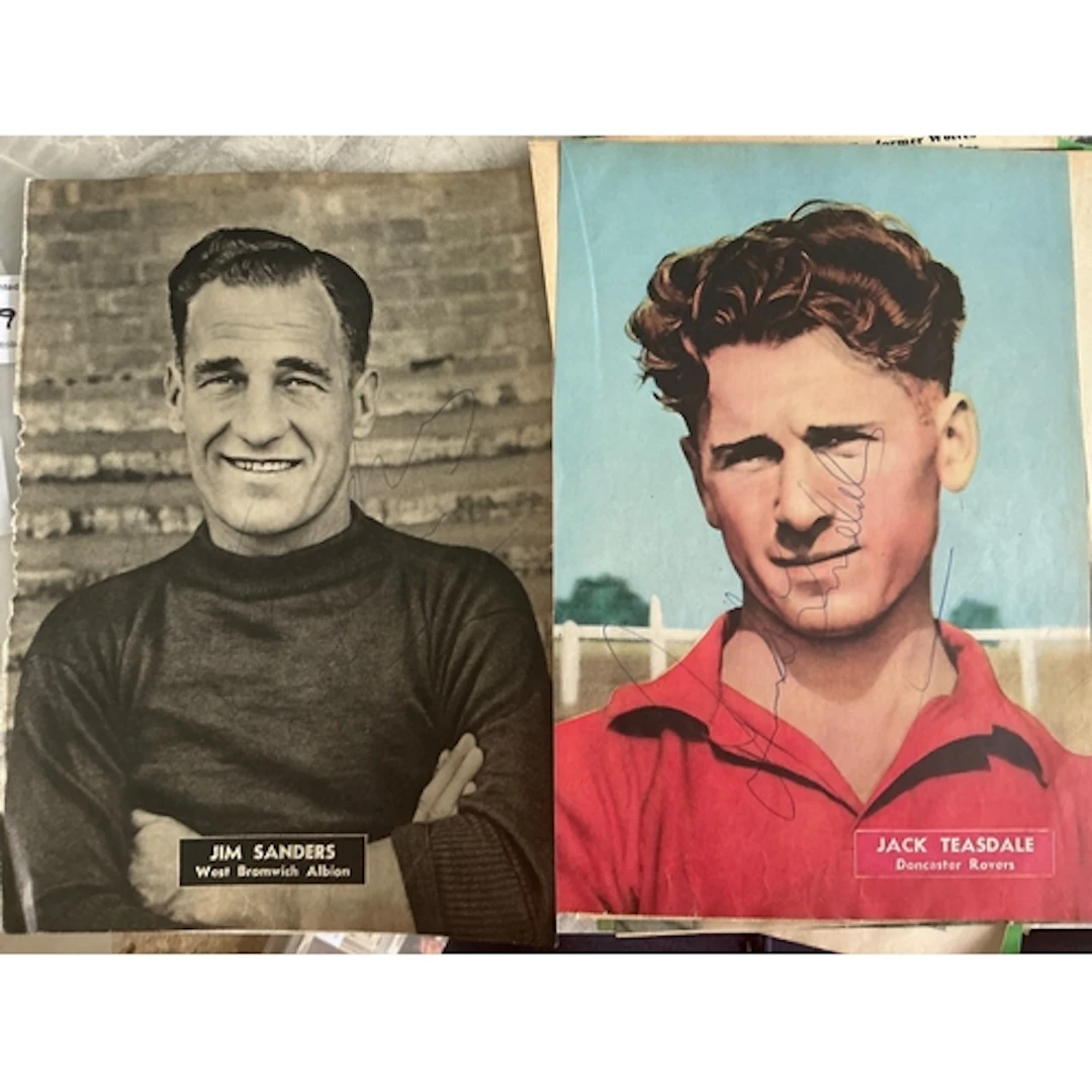 Signed Football Magazine Pictures: Various sized magazine pi...