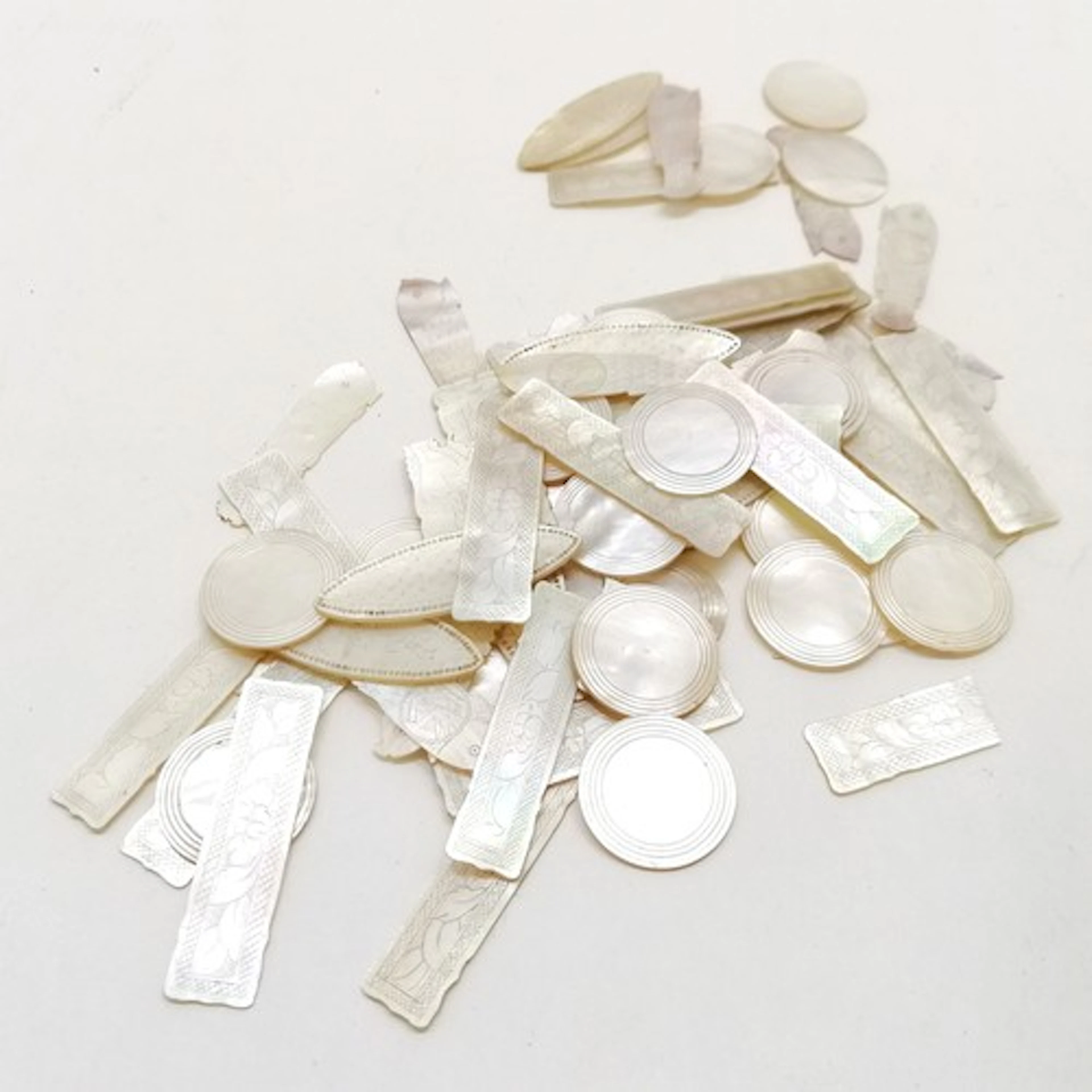 Oriental qty of antique mother of pearl gaming counters - ci...