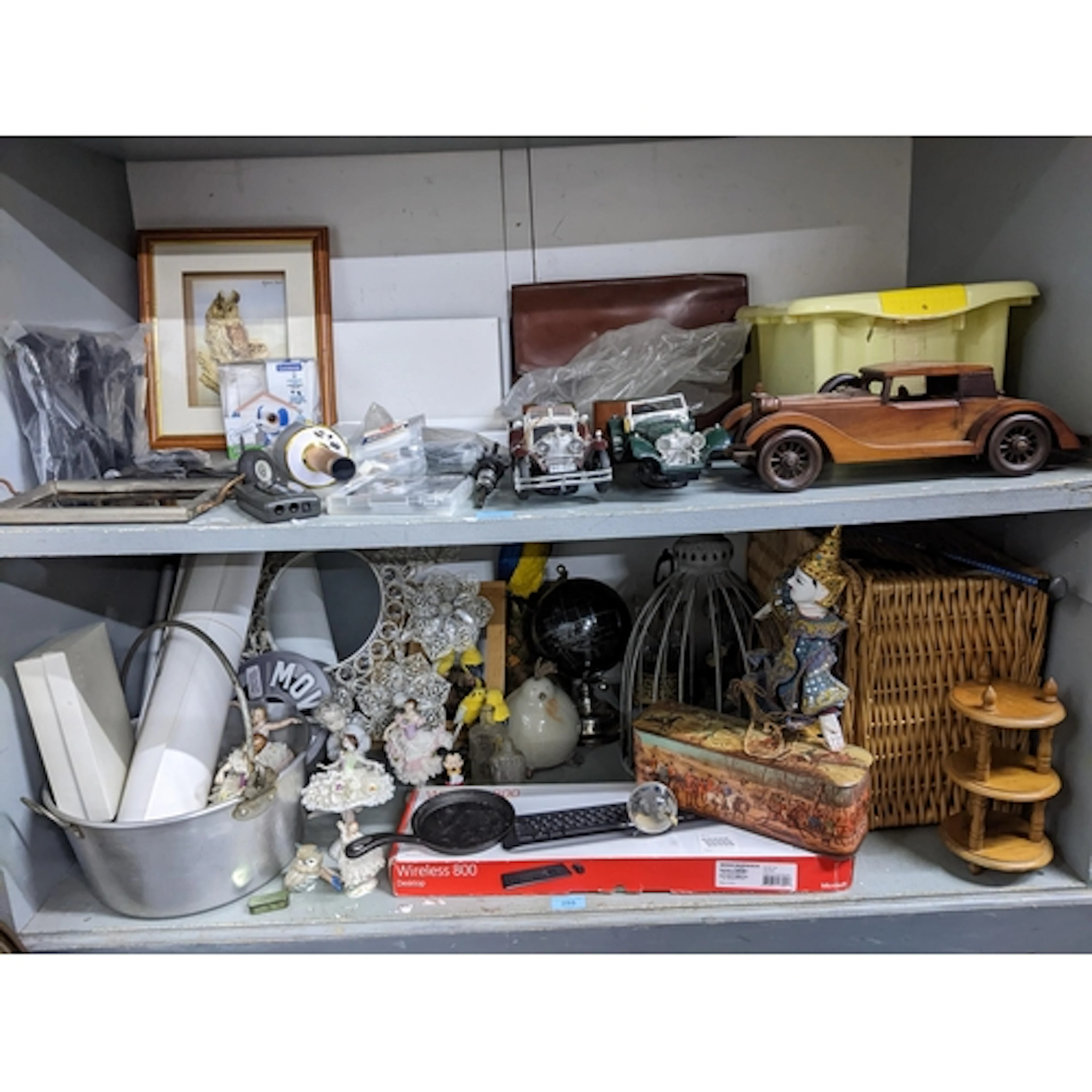 A mixed lot to include Burago model cars, box of Meccano, Dr...