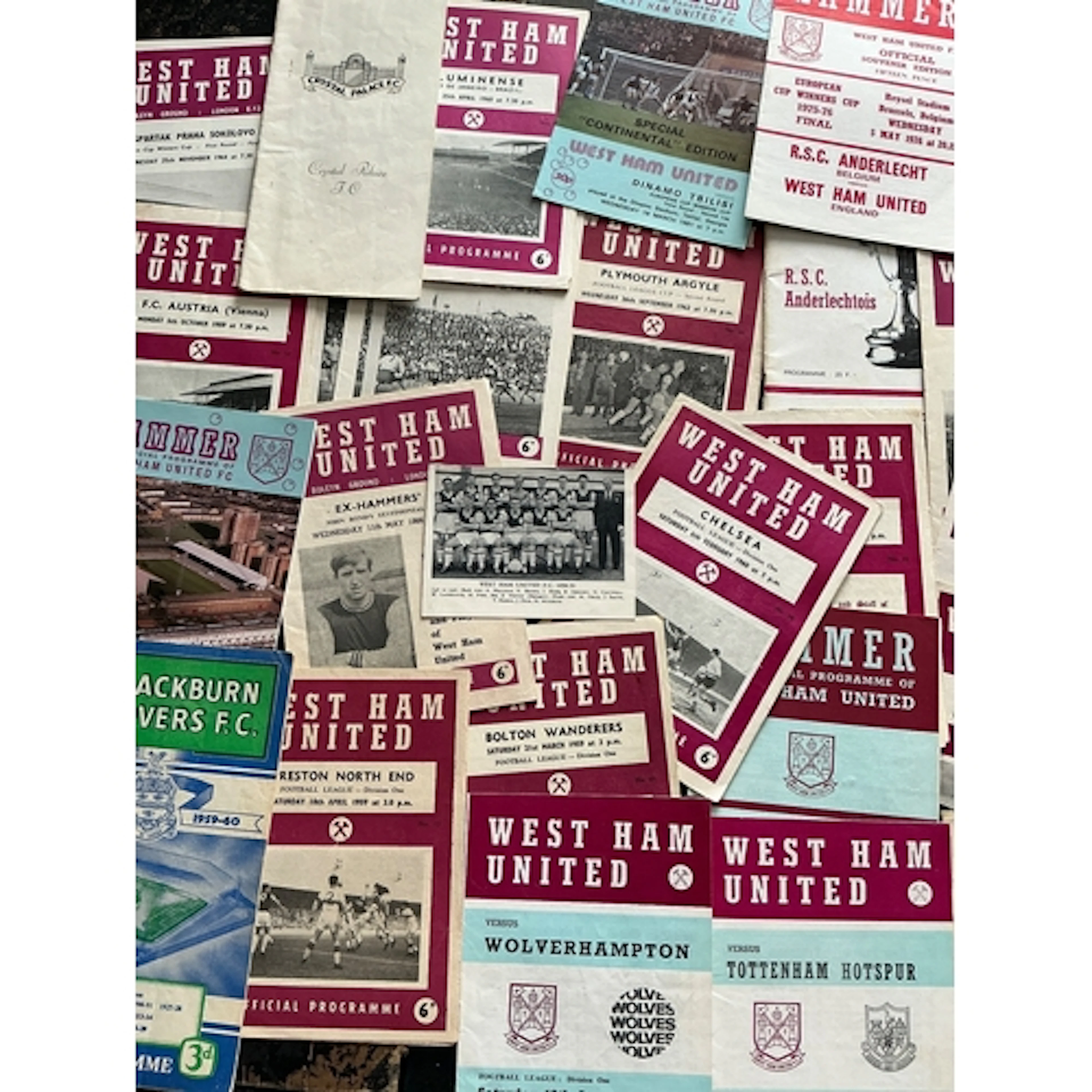 West Ham Football Programmes: Includes league cup v 62/63 Pl...