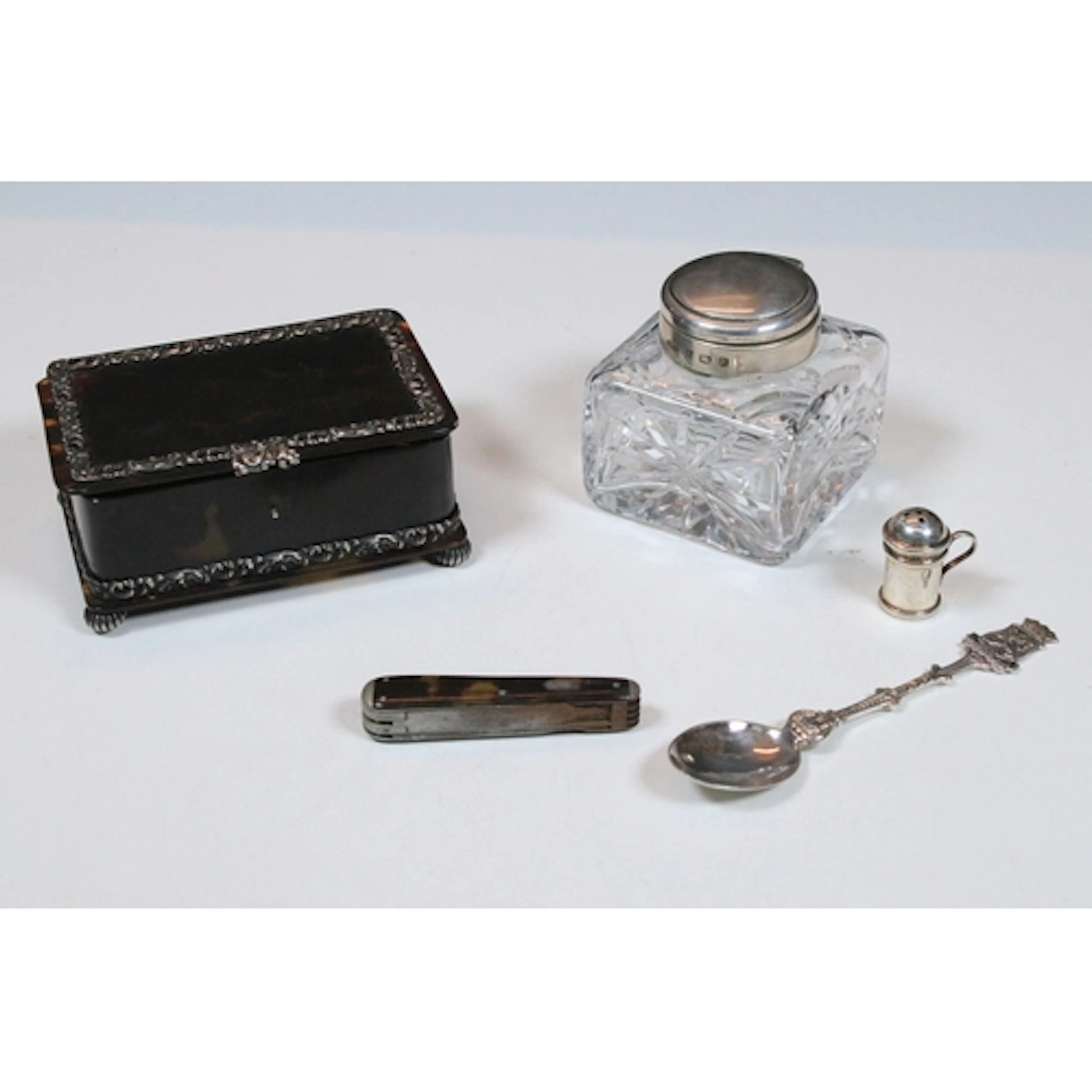 Antique tortoiseshell and silver mounted jewellery box, havi...