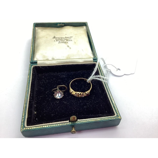 An Antique 18ct Gold Diamond Set Ring, (stones missing) Birm...