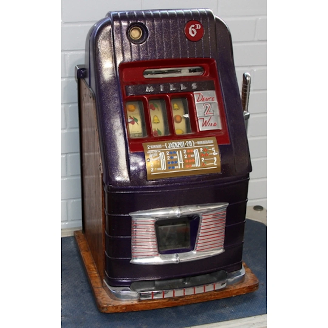 Vintage Mills Hi-Top with one armed bandit fruit machine, pu...