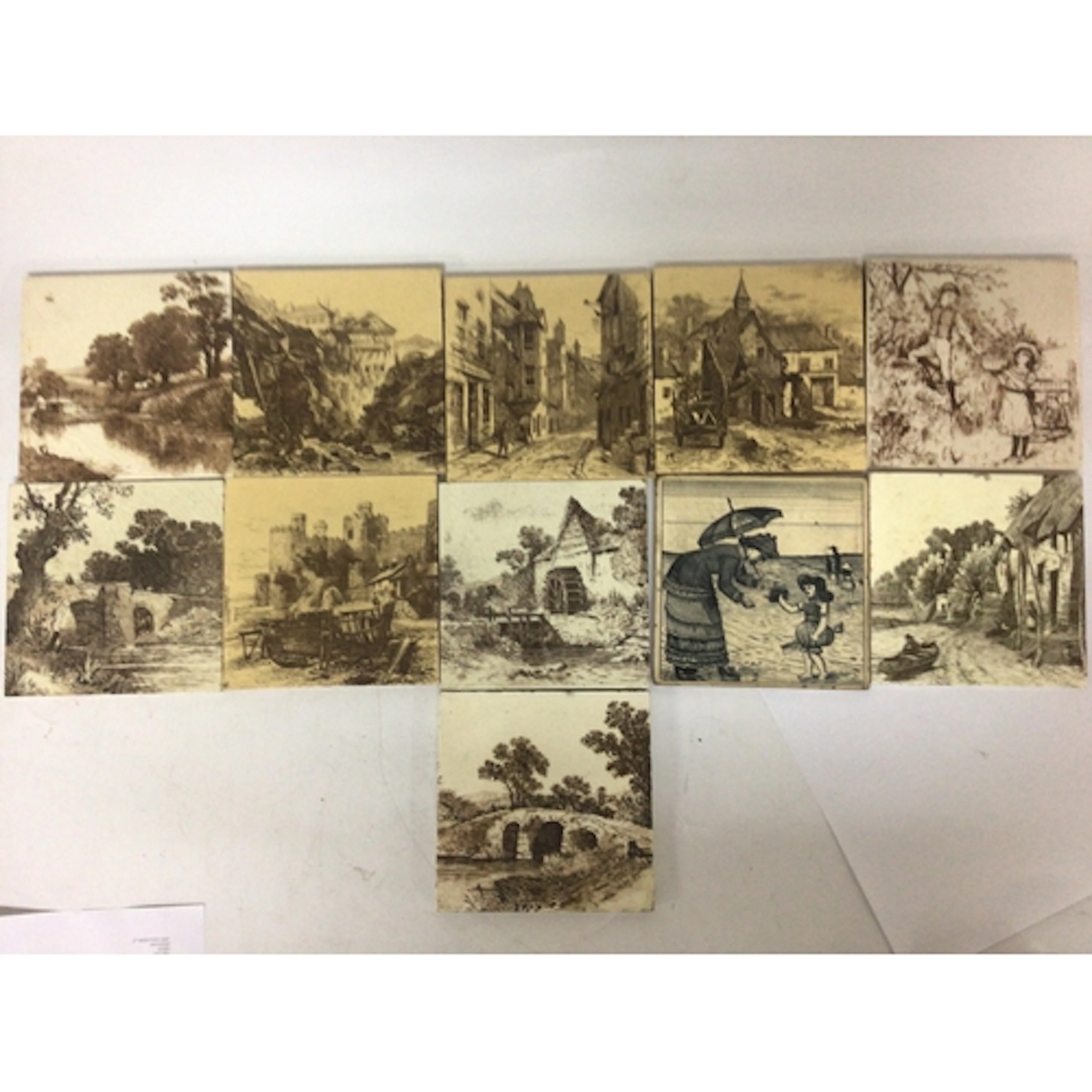 A collection of quality Victorian Minton and other cer...