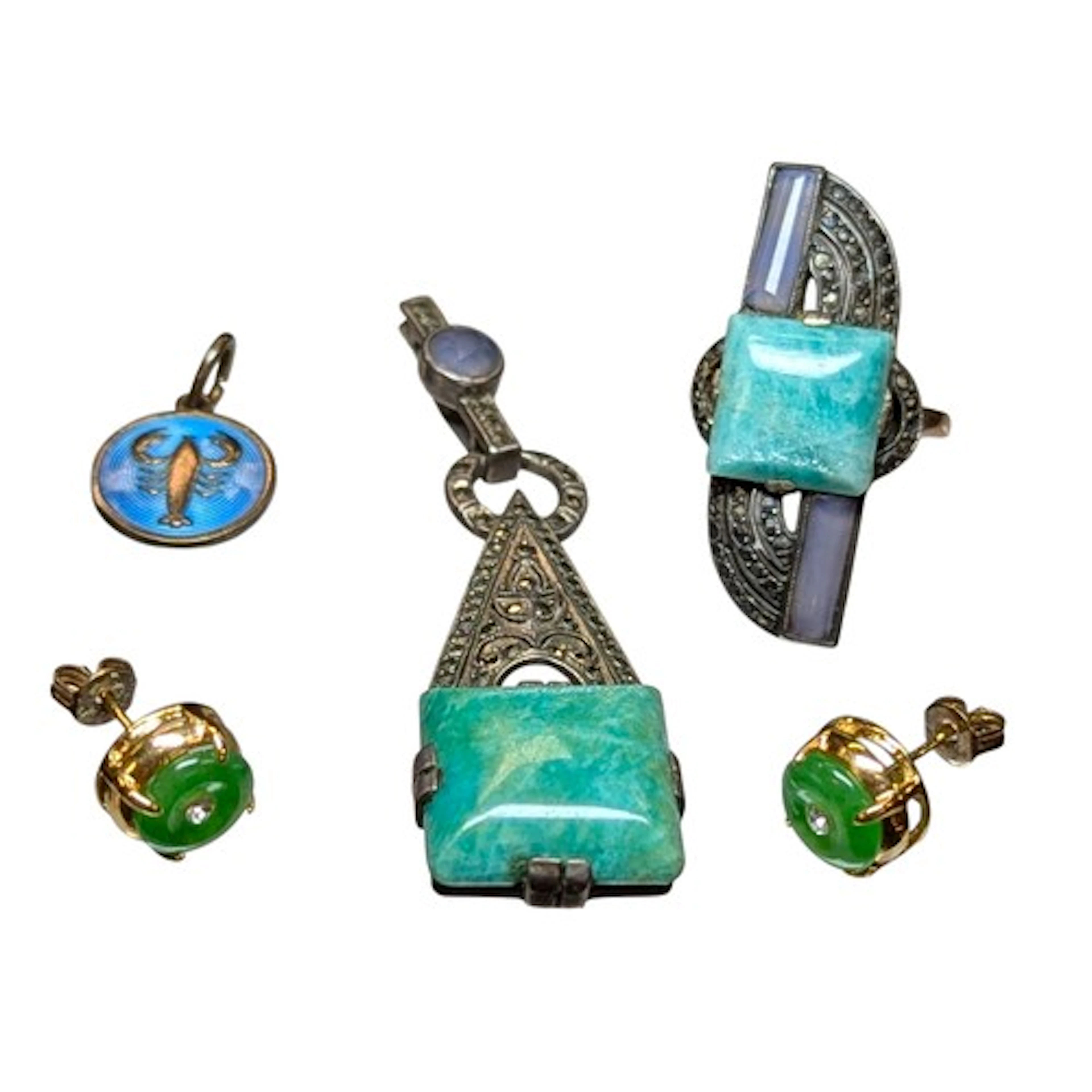 A selection of jewellery; to include an Art Deco Style teste...