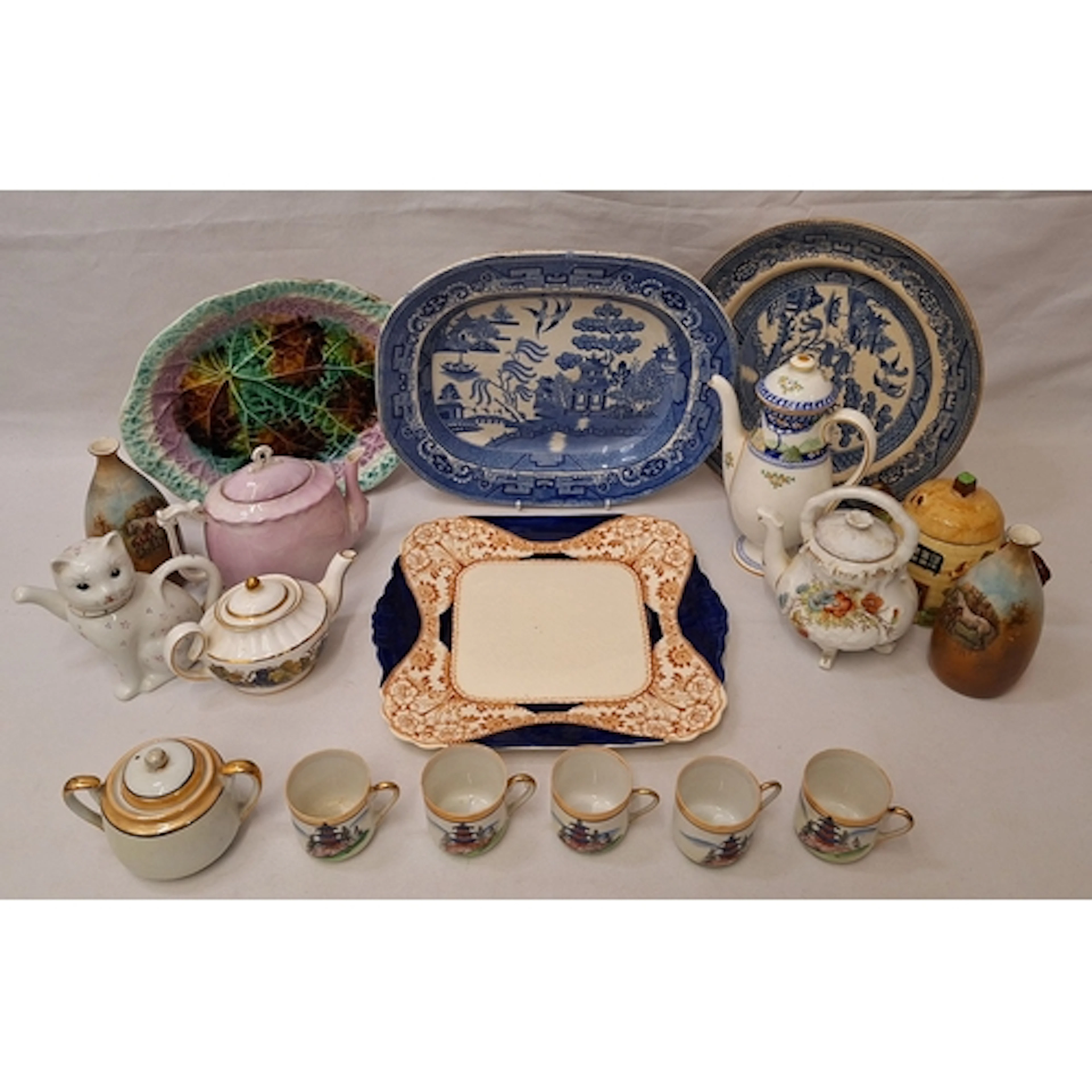 Vintage & Antique Ceramics incl. small Royal Doulton coffee ...
