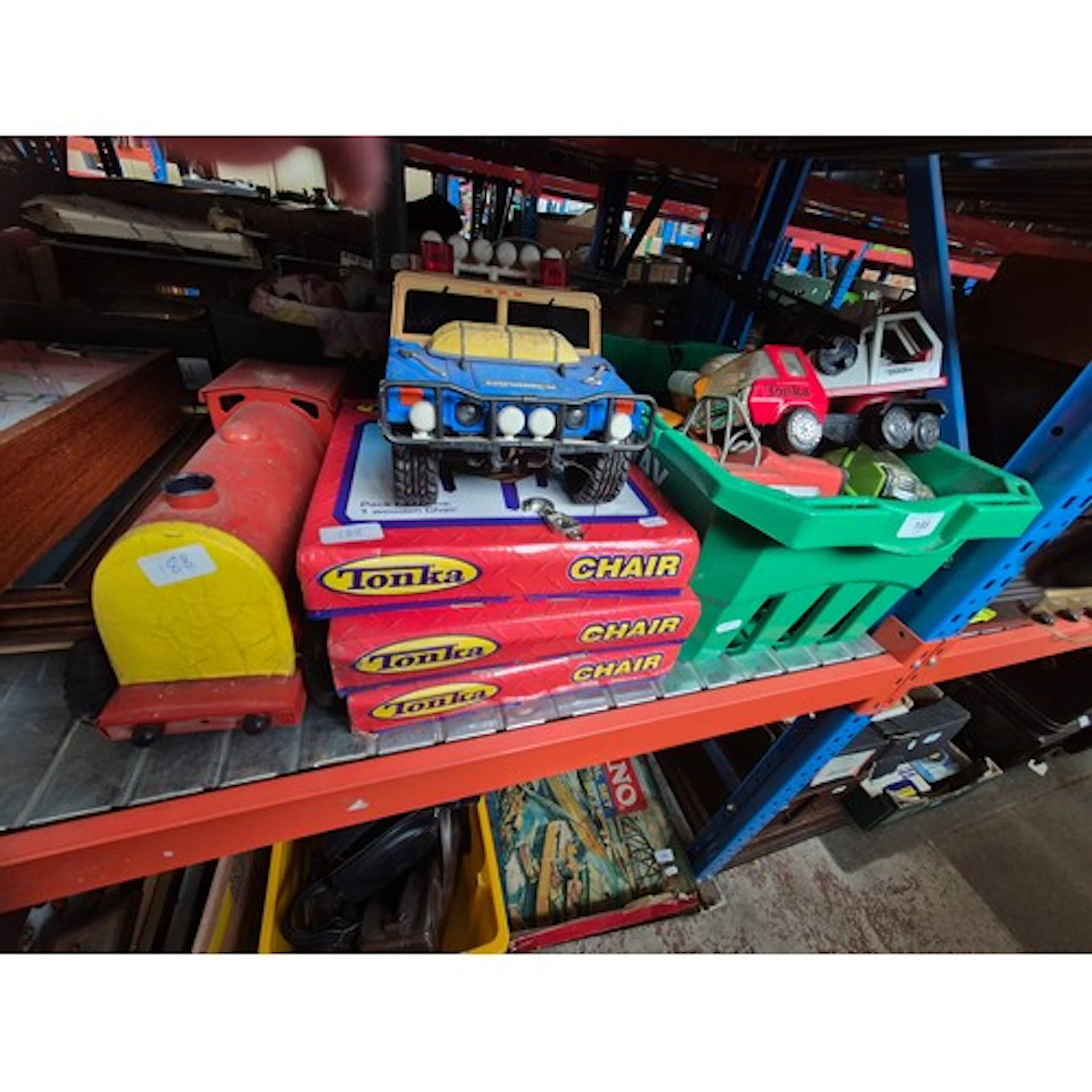 A tub of play worn toy vehicles including Tonka, a vintage m...