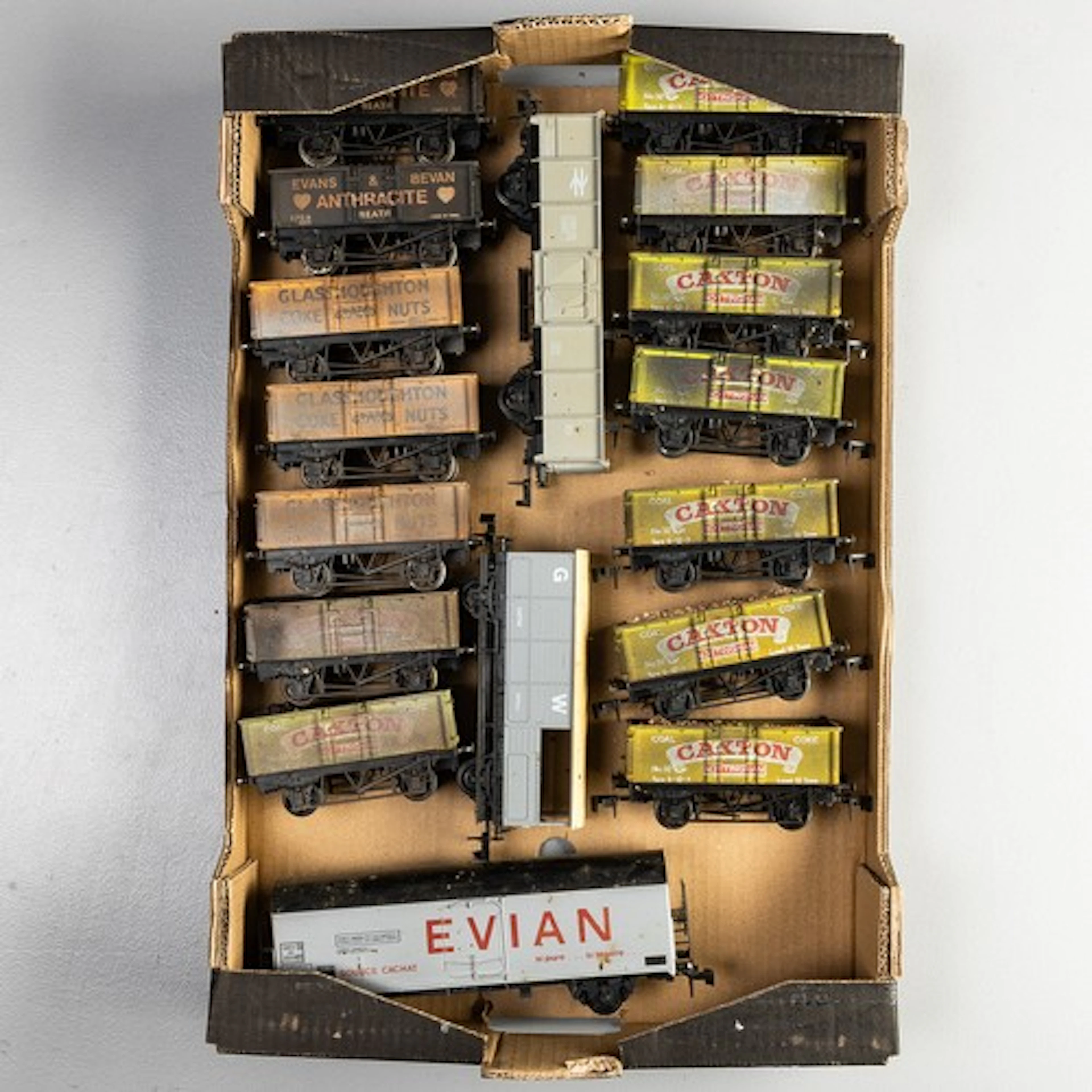 Fruit tray Of Lima O Gauge rolling stock to include: 9 weath...