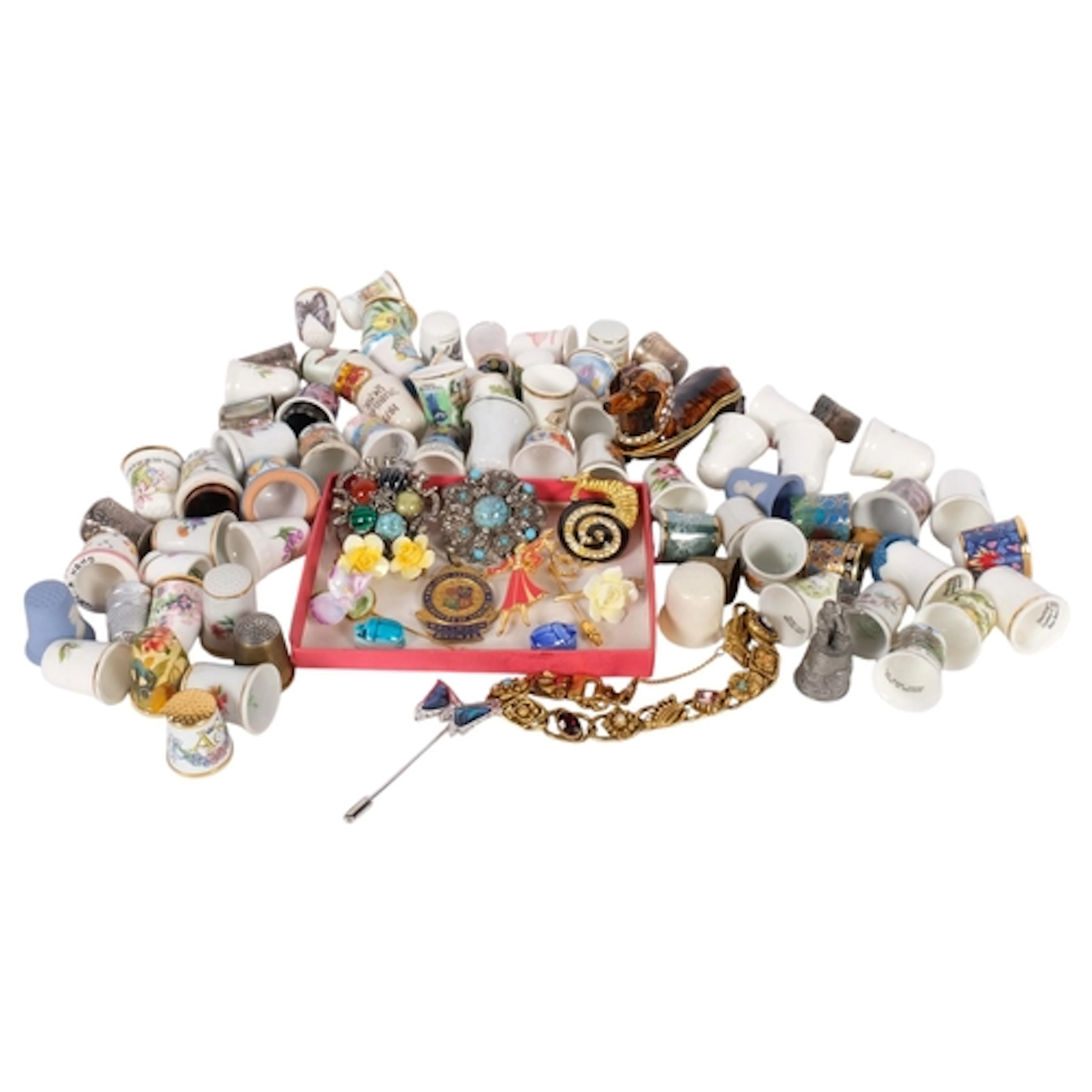 A selection of good quality costume jewellery, and an enamel...