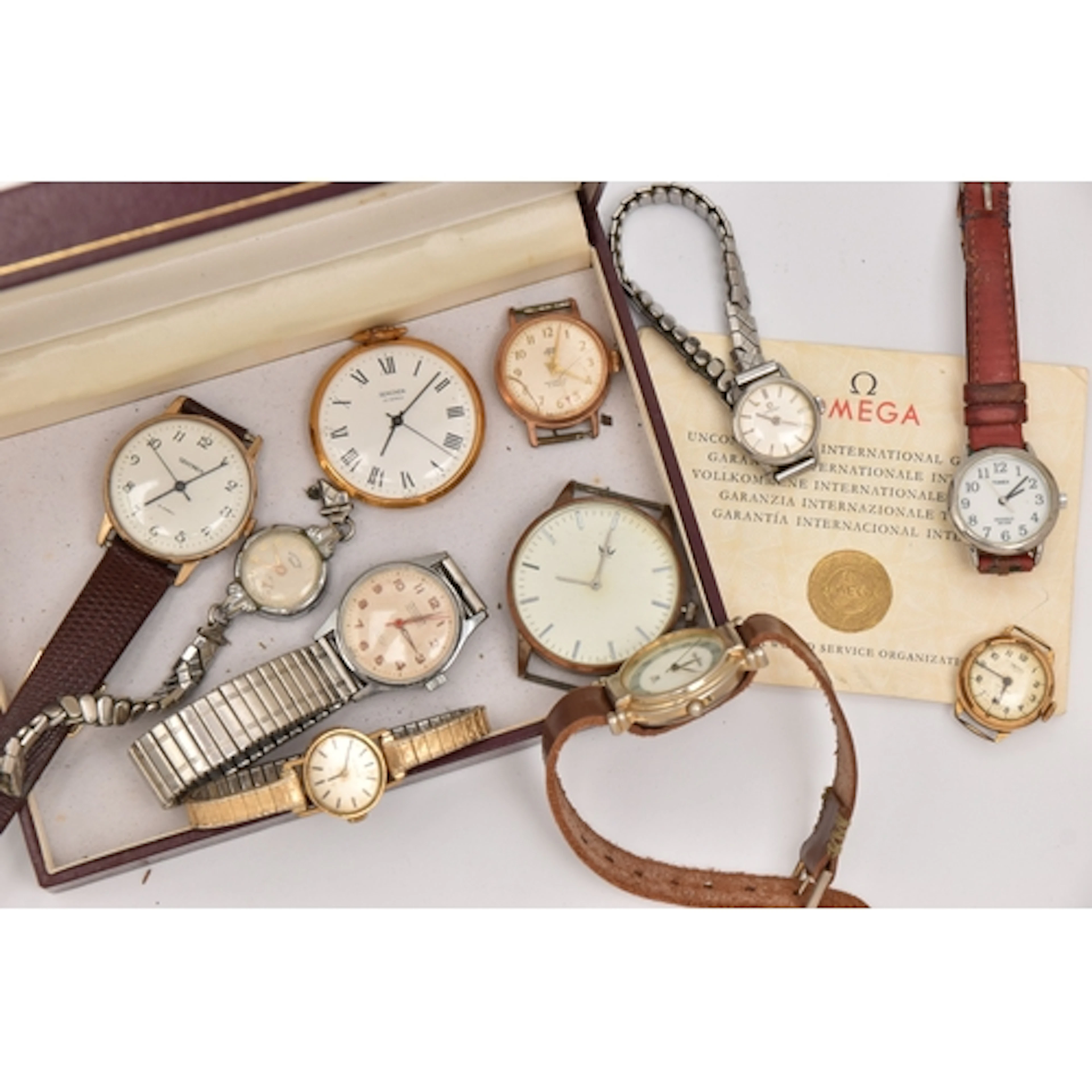 A SMALL ASSORTMENT OF WRISTWATCHES, to include a ladies stai...