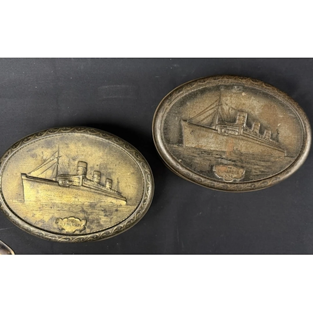 R.M.S. Queen Mary: R.M.S. Queen Mary: Art Deco ashtray 12cm...