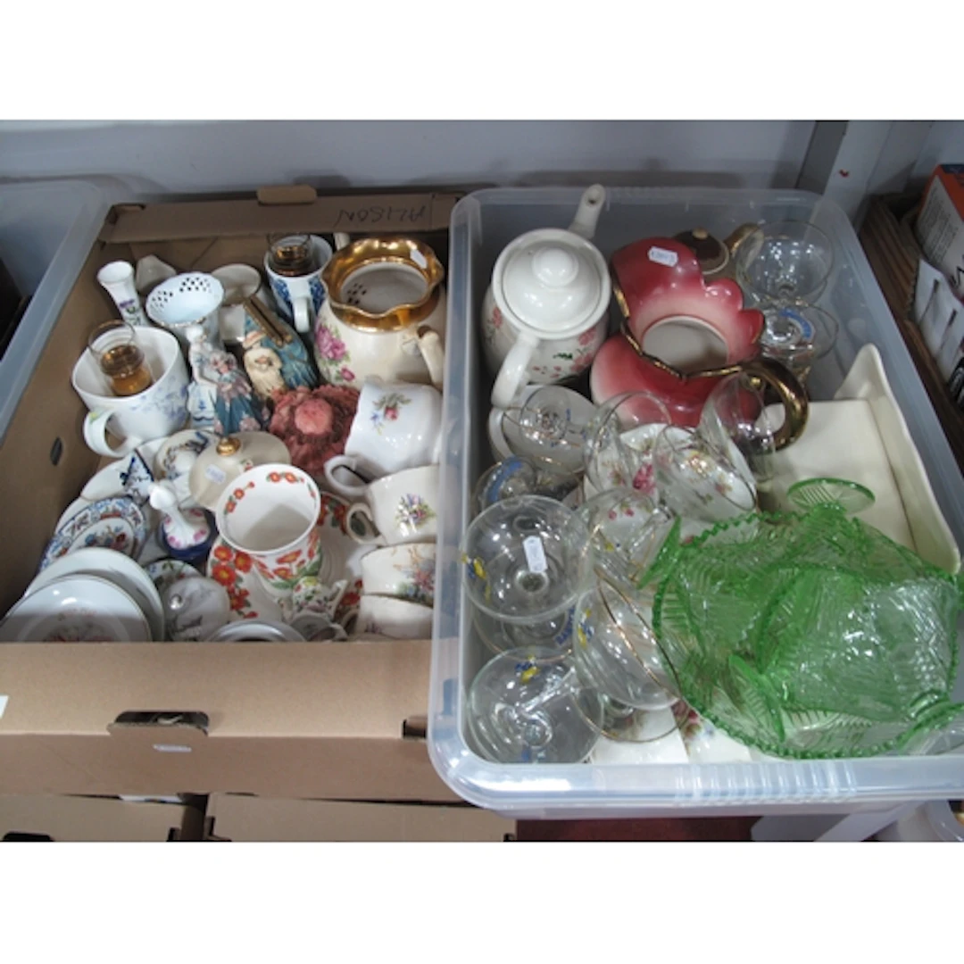 Ceramics and glassware, including fourteen Babycham glasses,...