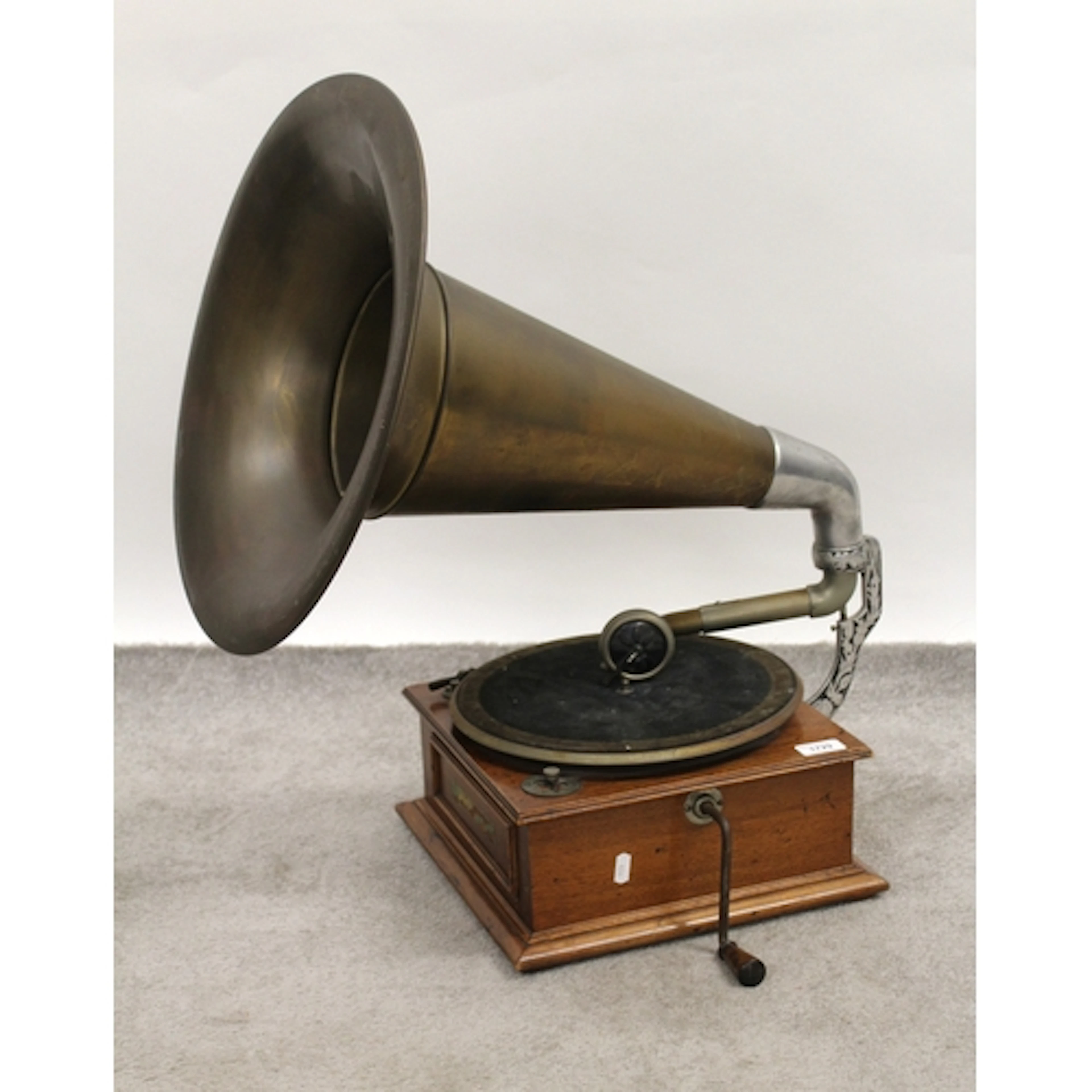 Windsor wind-up gramophone with brass horn