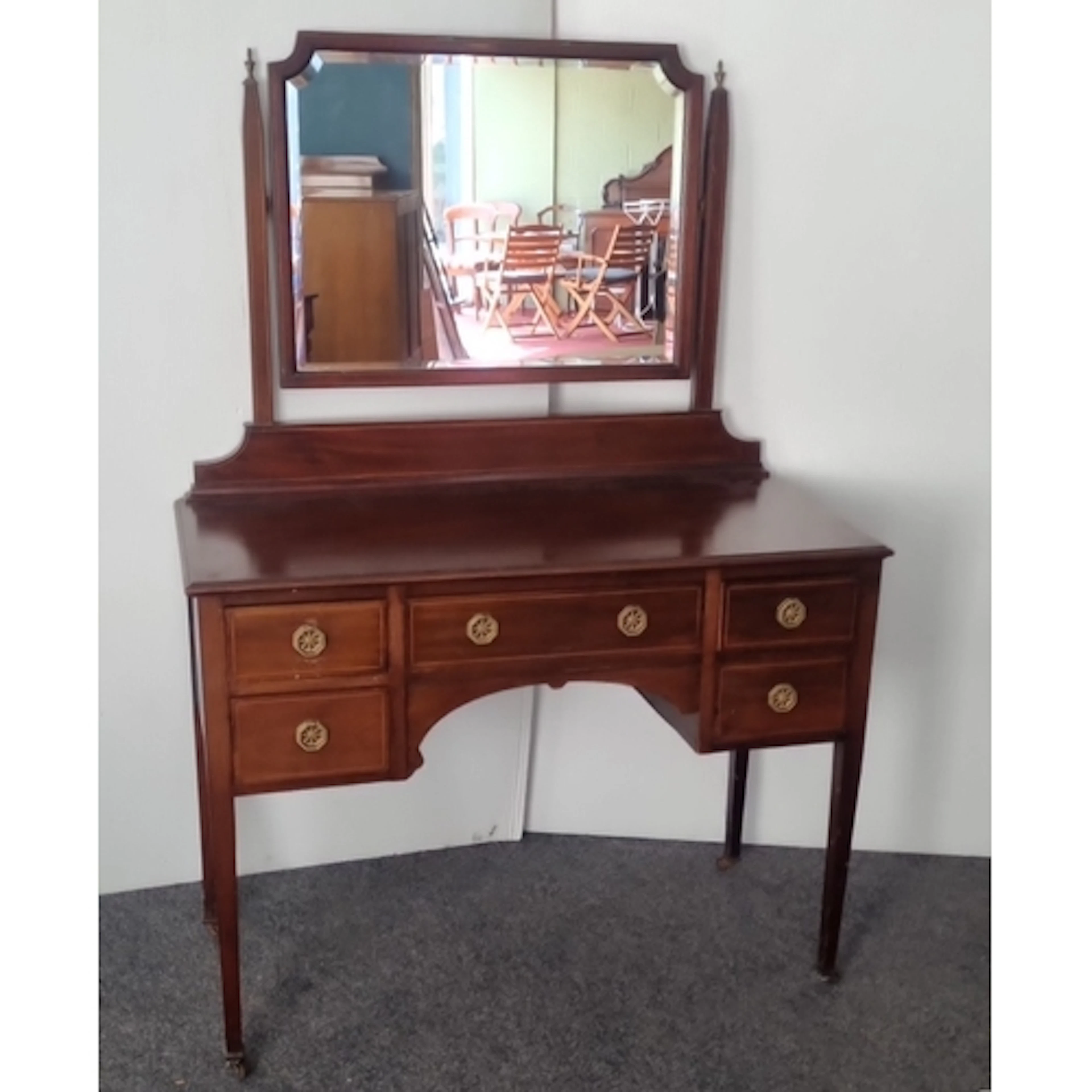 Mahogany dressing table with rectangular mirror, five drawer...