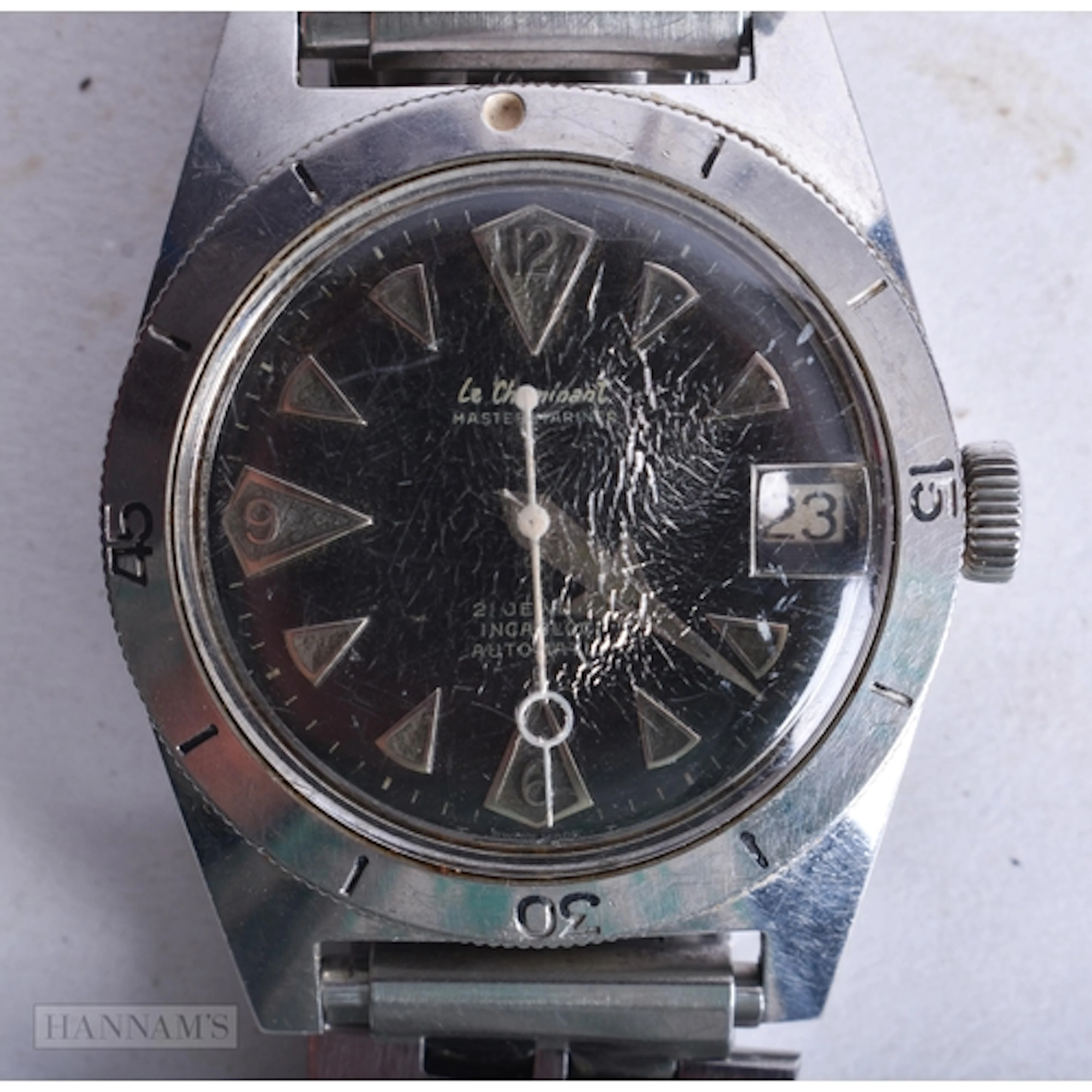 A LE CHEMINANT MASTER MARINER WRIST WATCH. Not running. 3.5 ...