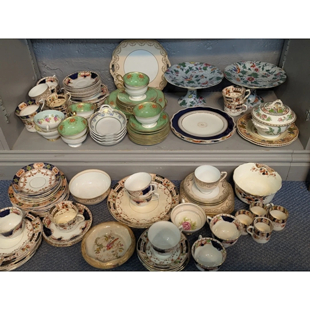 Mixed ceramics table ware to include a pair of early 20th ce...