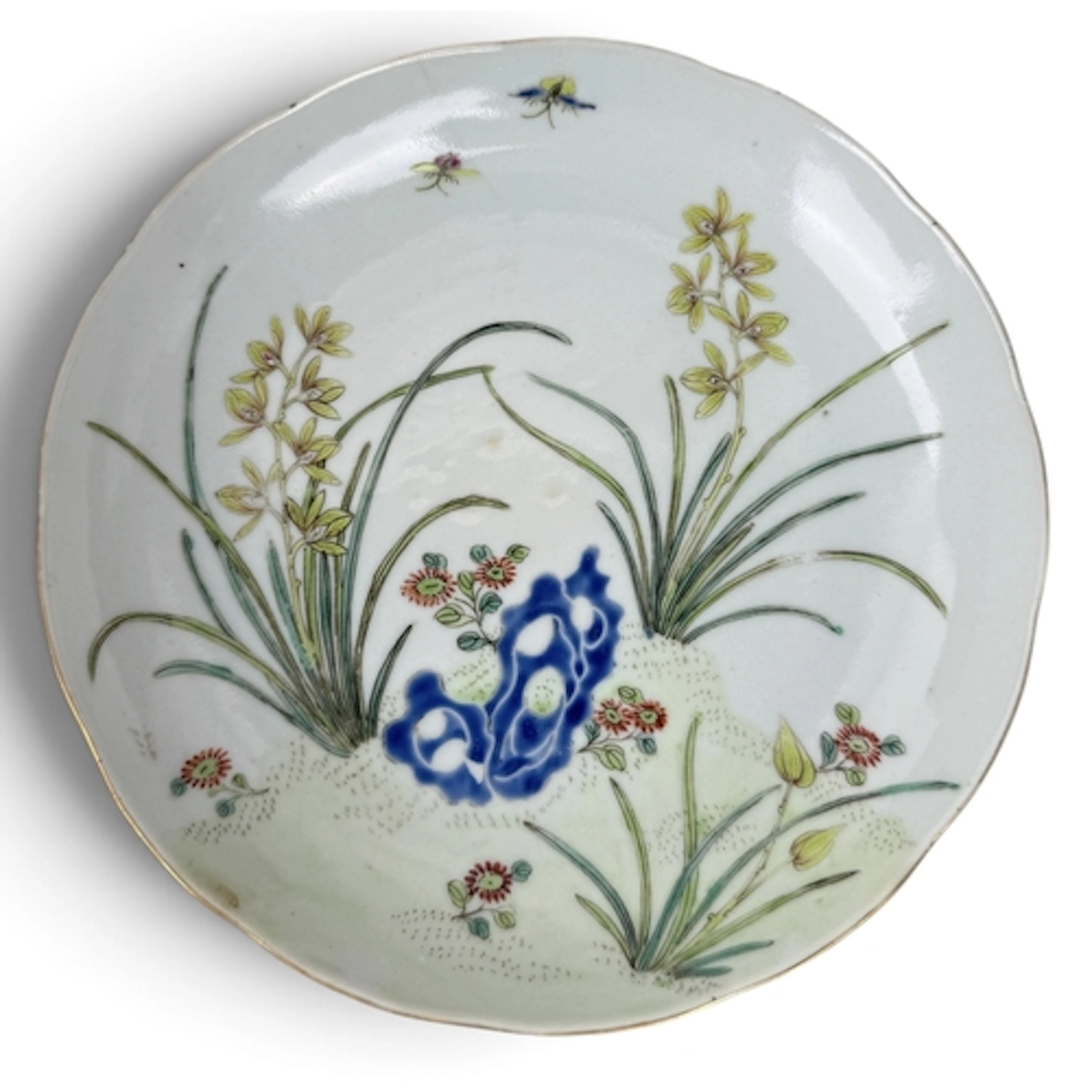 A CHINESE FAMILLE VERTE PORCELAIN DISH Decorated with flower...