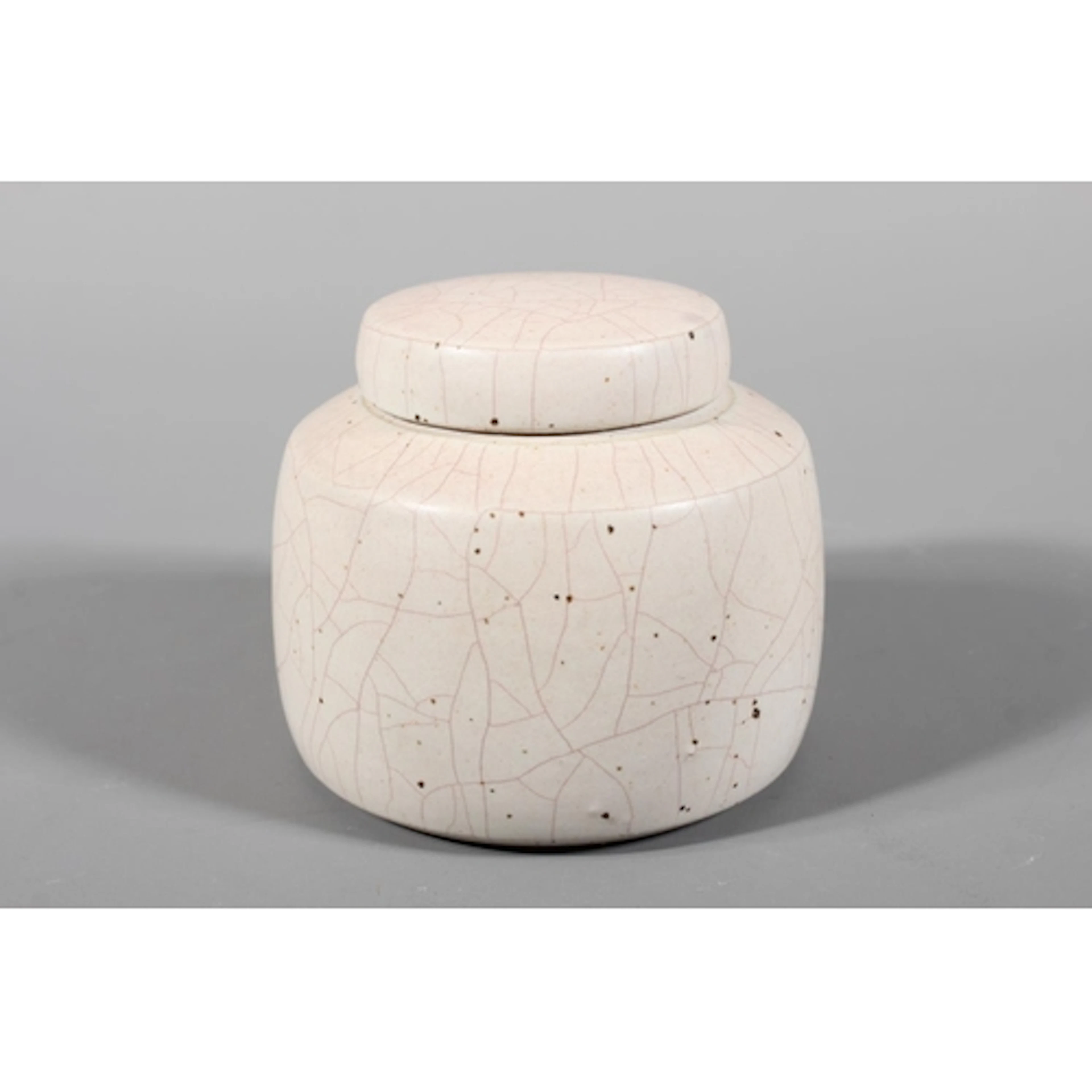DAVID LEACH (British 1911-2005) for Lowerdown Pottery, a stu...