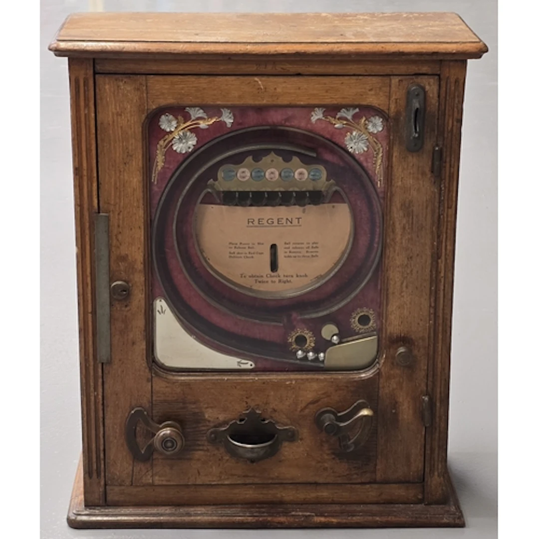 Vintage Regent French Allwin penny slot machine. Working con...