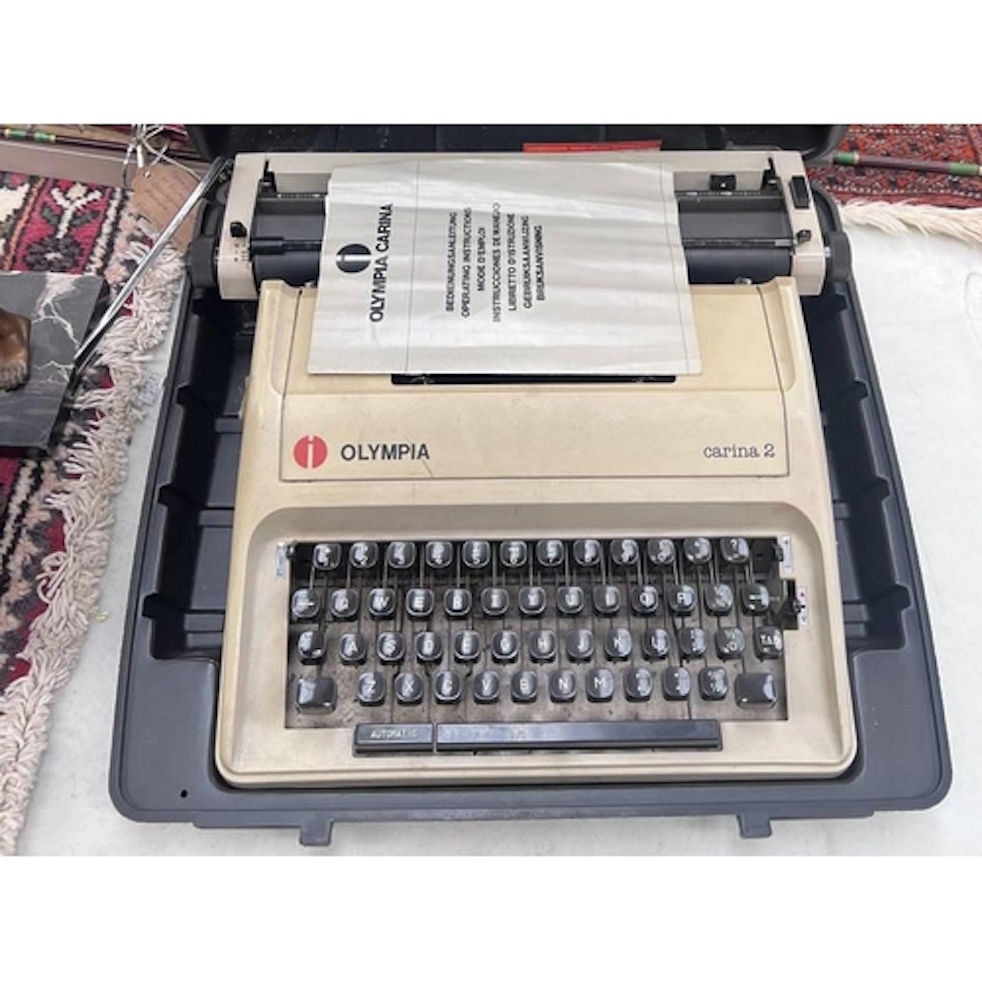 OLYMPIA CARINA 2 TYPEWRITER IN CASE