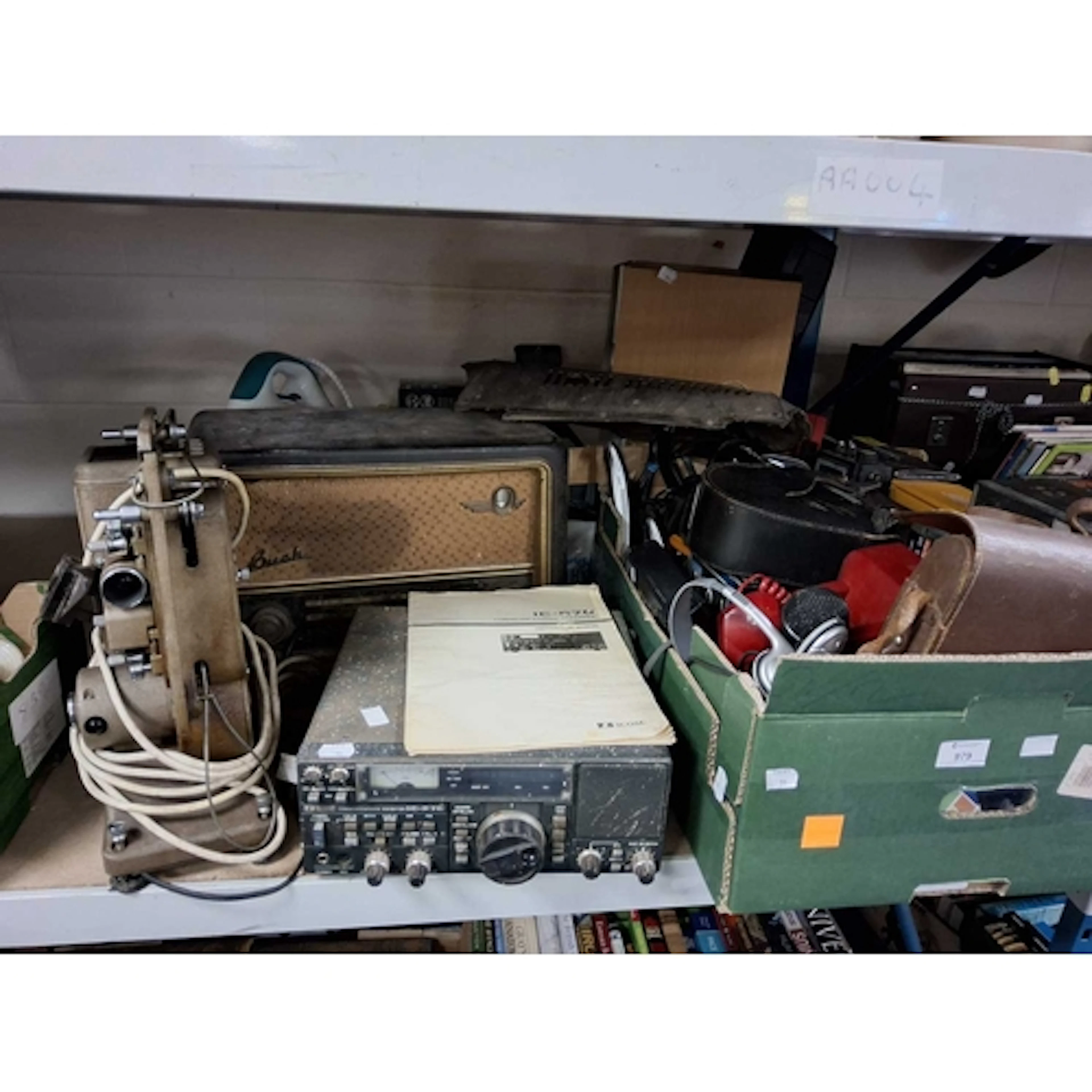 TWO BOXES AND LOOSE OF HOUSEHOLD ELECTRICAL ITEMS to include...